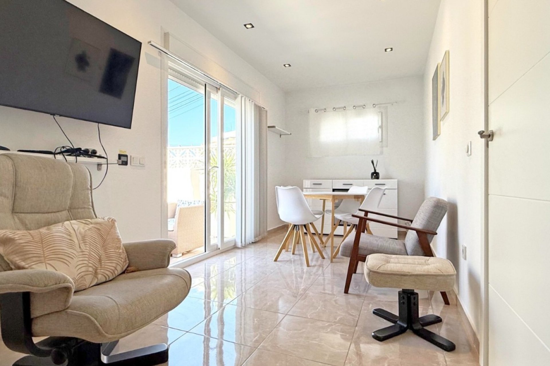Resale - Apartment / flat -
Torrevieja - Torre La Mata