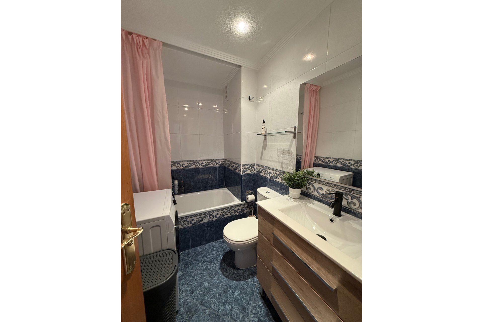 Resale - Apartment / flat -
Torrevieja - Torre La Mata