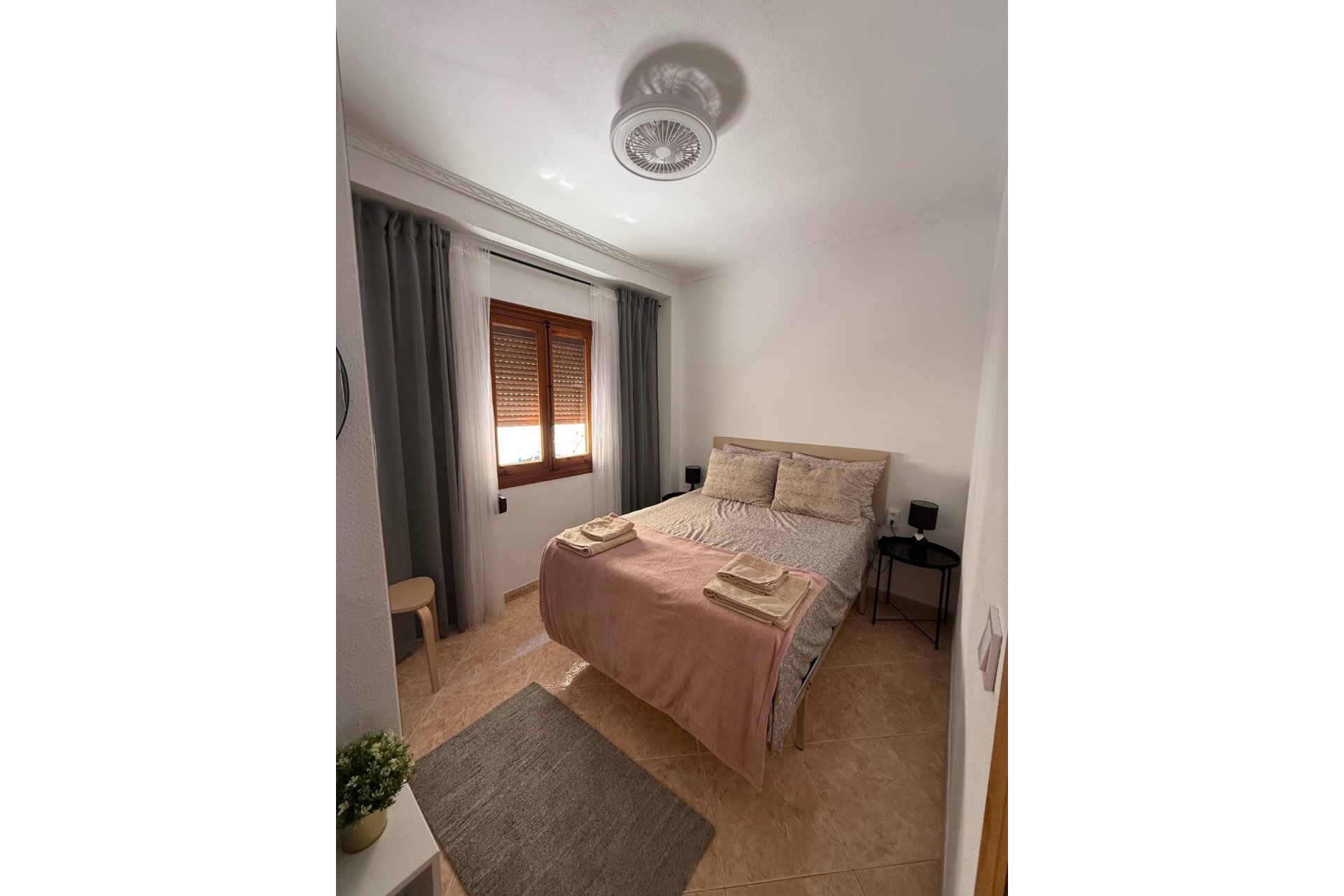 Resale - Apartment / flat -
Torrevieja - Torre La Mata