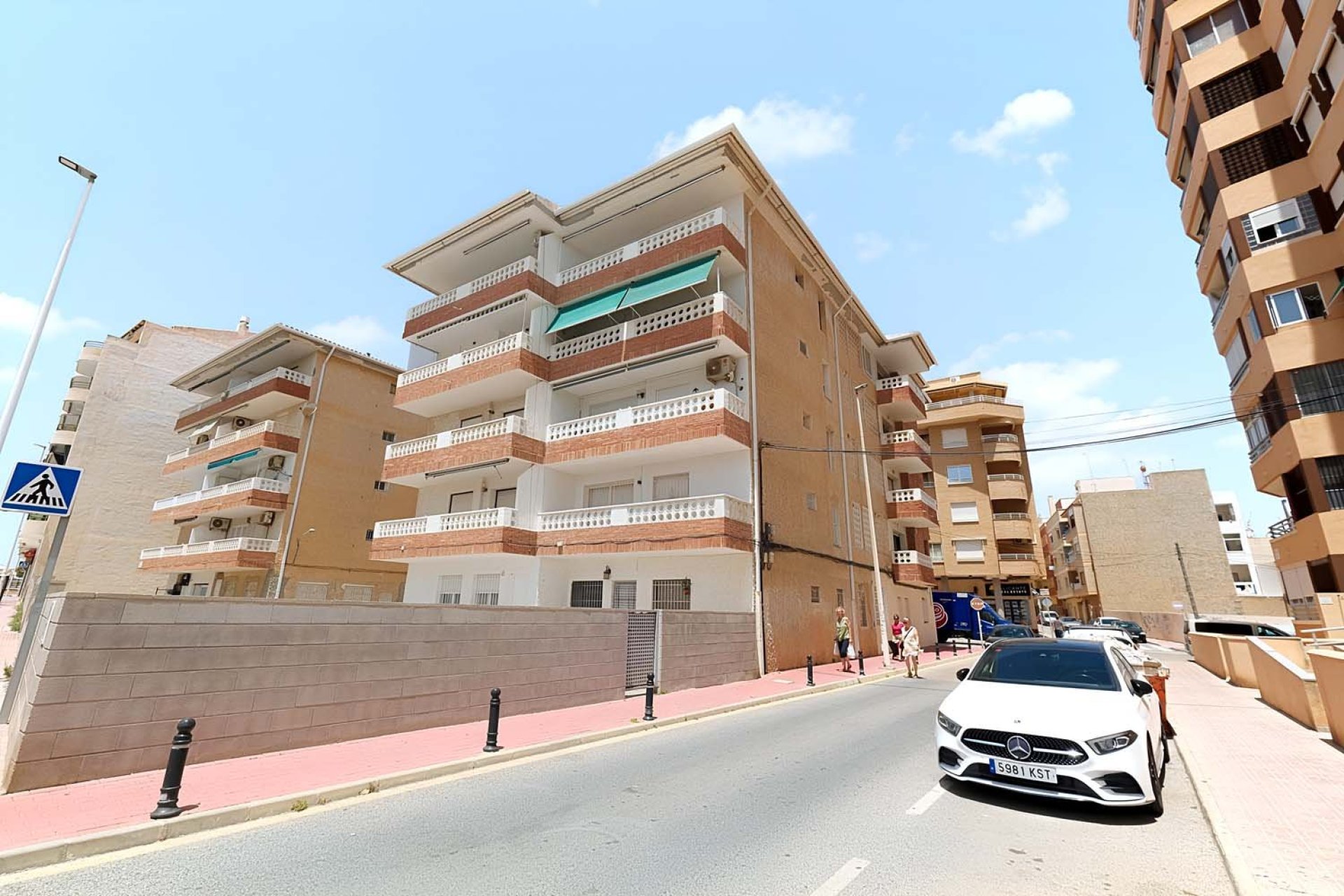 Resale - Apartment / flat -
Torrevieja - Torre La Mata