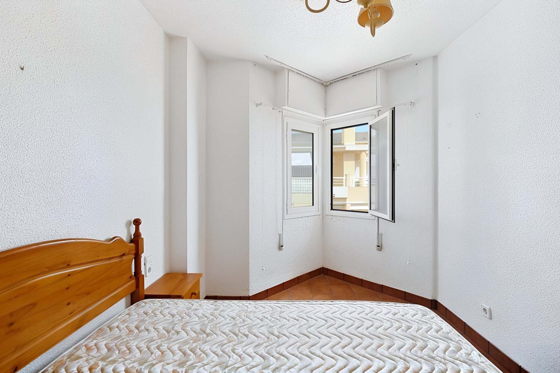 Resale - Apartment / flat -
Torrevieja - Torre La Mata