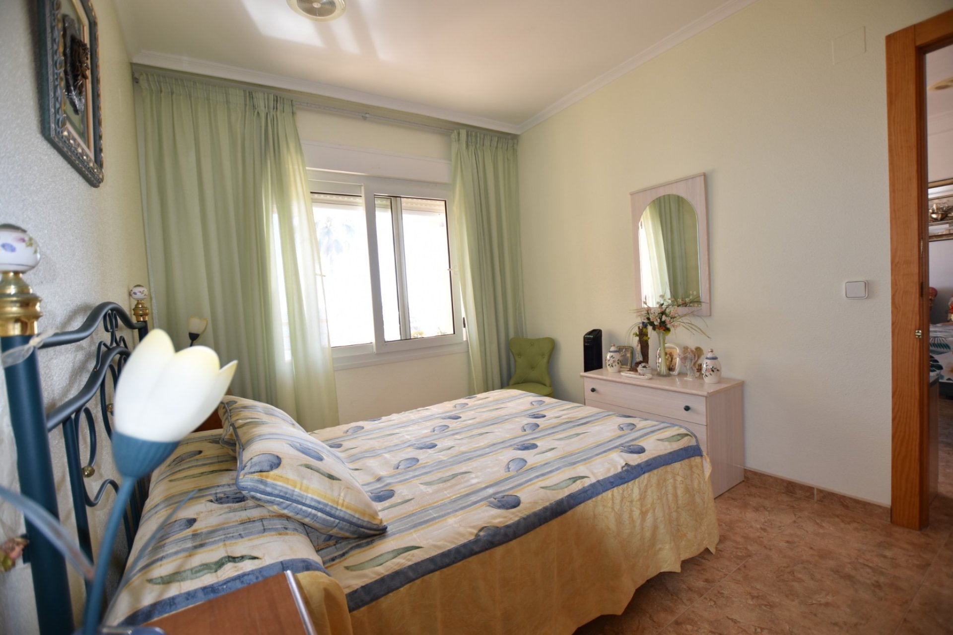 Resale - Apartment / flat -
Torrevieja - Torre La Mata