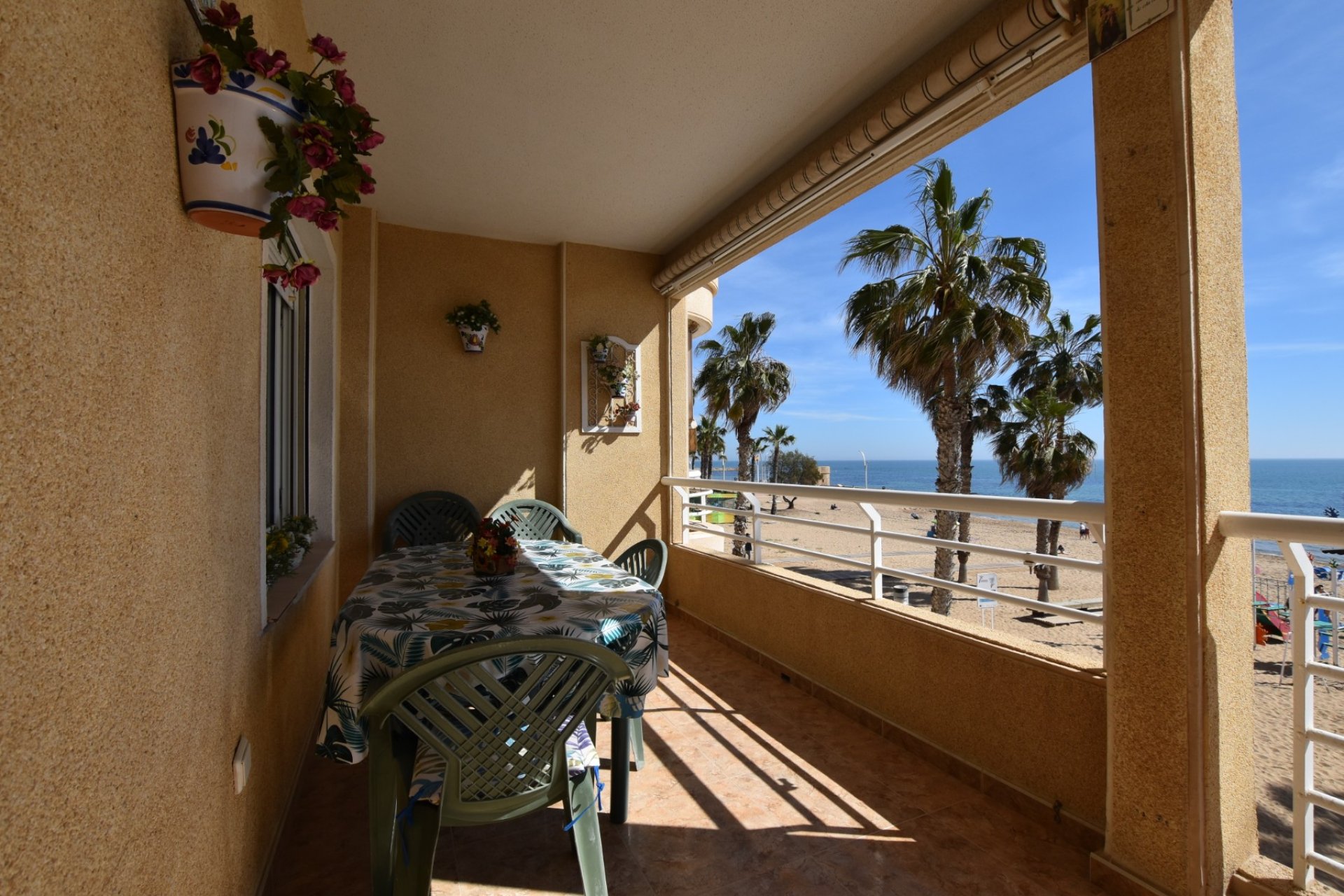 Resale - Apartment / flat -
Torrevieja - Torre La Mata