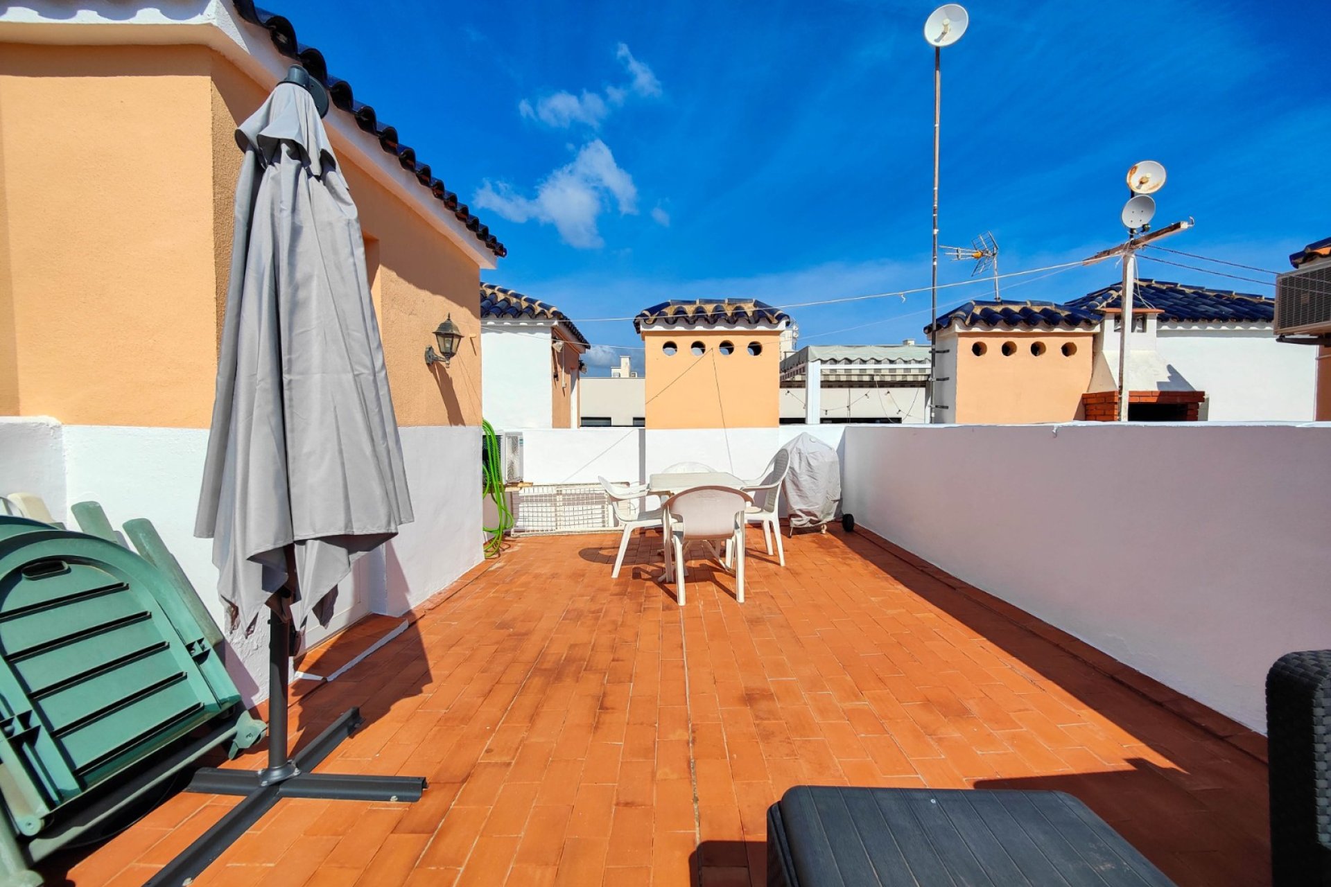 Resale - Apartment / flat -
Torrevieja - Torre La Mata