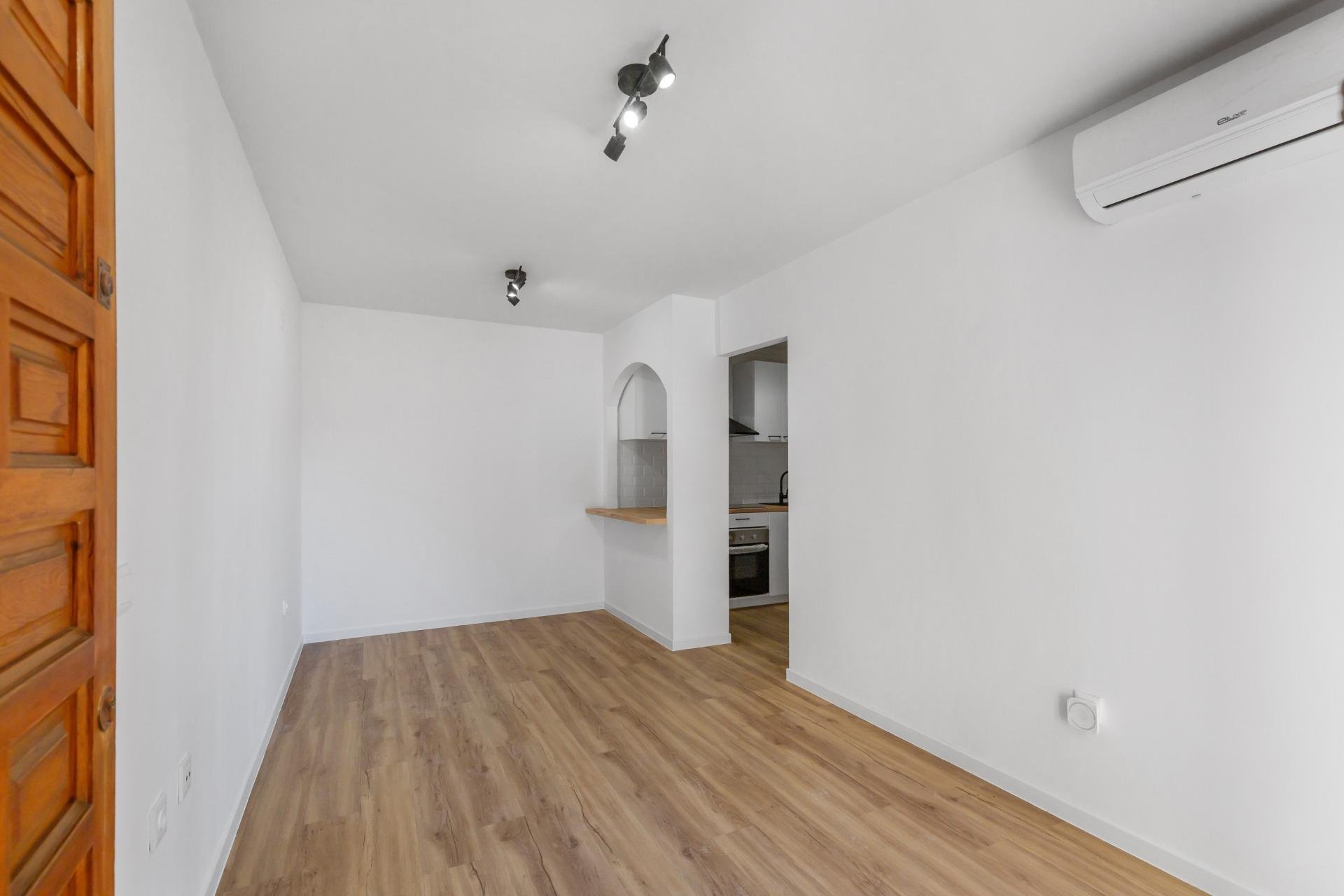 Resale - Apartment / flat -
Torrevieja - Torreblanca