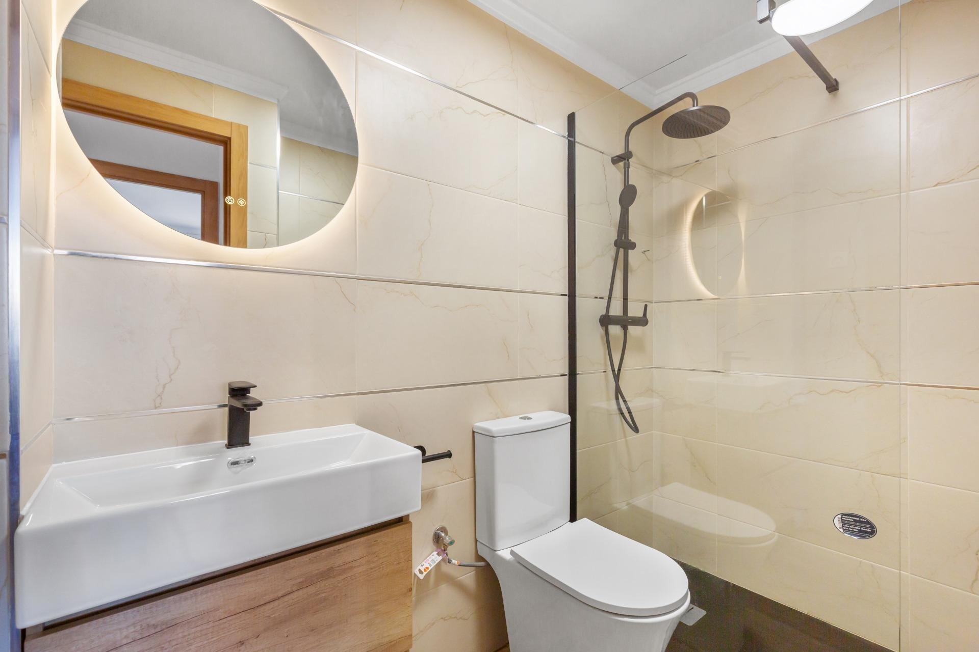 Resale - Apartment / flat -
Torrevieja - Torreblanca