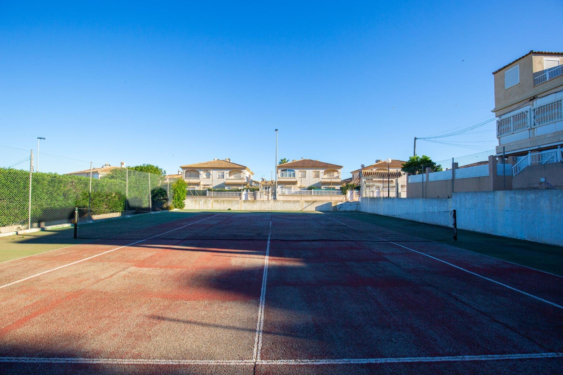 Resale - Apartment / flat -
Torrevieja - Torreblanca