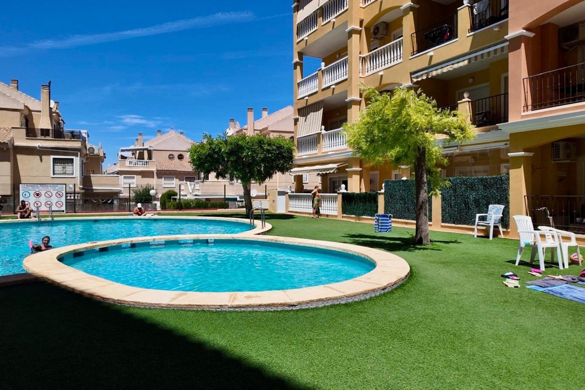 Resale - Apartment / flat -
Torrevieja - Torreblanca