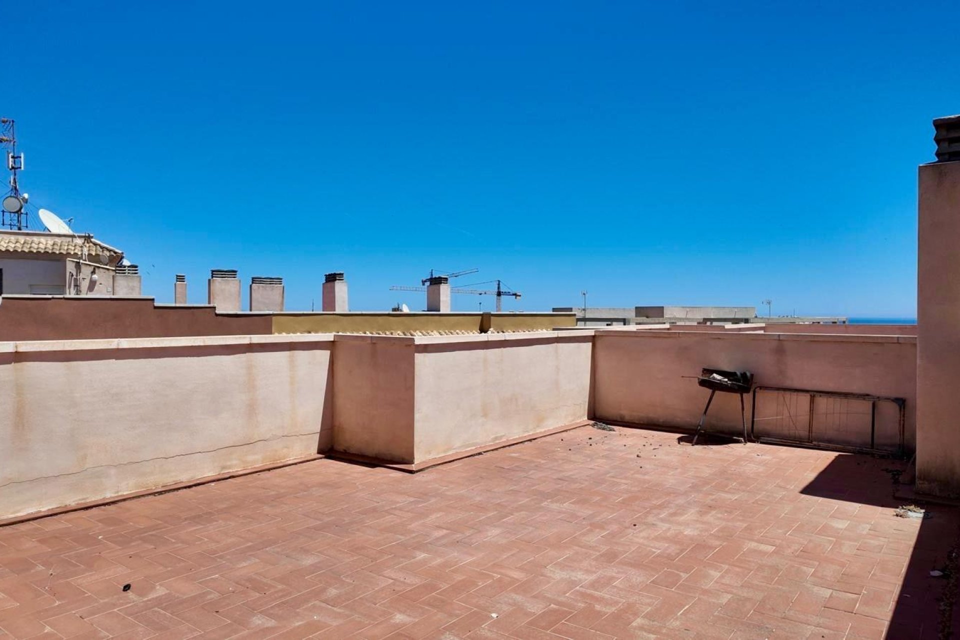 Resale - Apartment / flat -
Torrevieja - Torreblanca