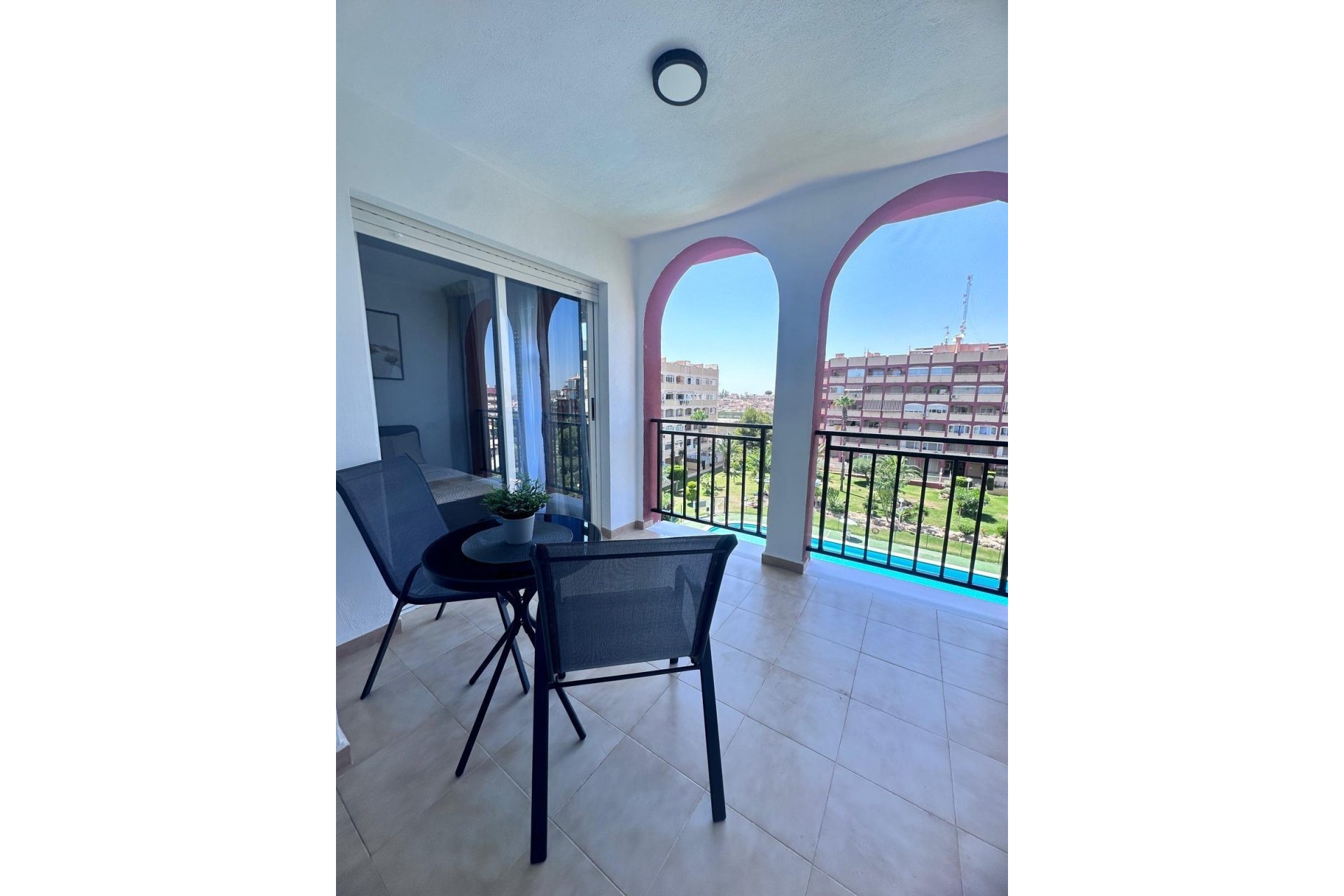 Resale - Apartment / flat -
Torrevieja - Torreblanca