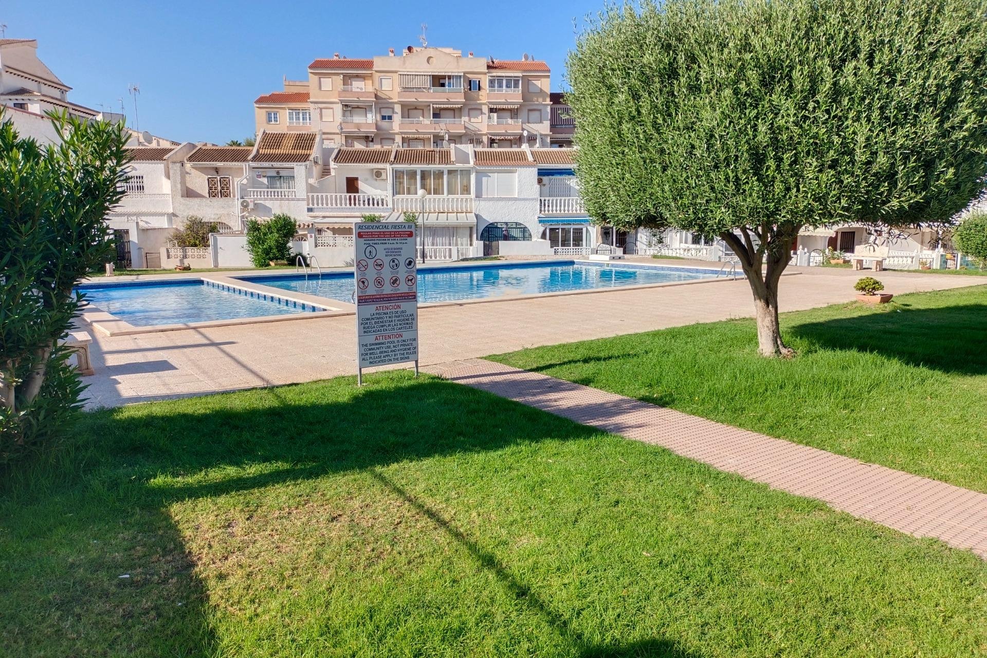 Resale - Apartment / flat -
Torrevieja - Torreblanca