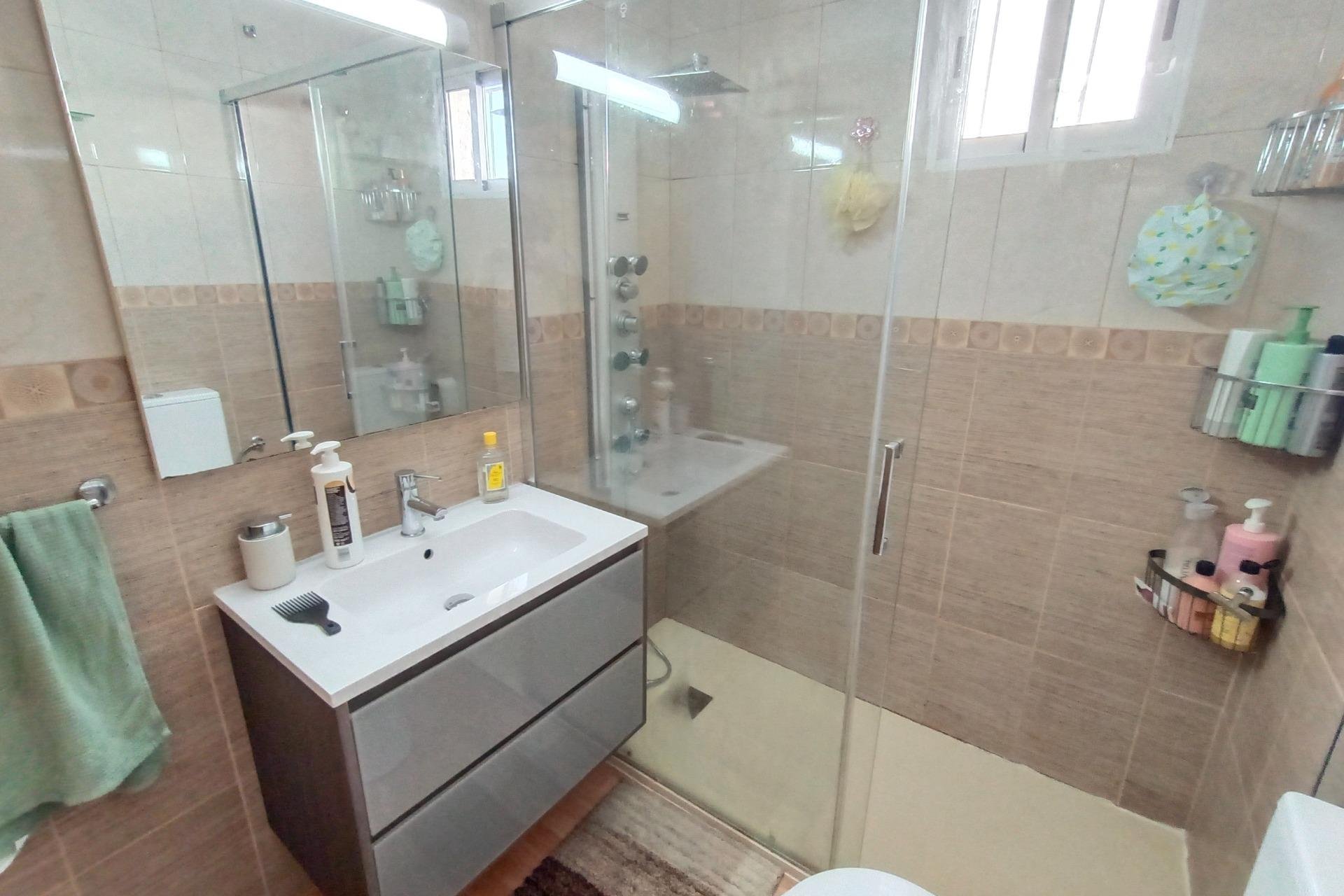 Resale - Apartment / flat -
Torrevieja - Torreblanca