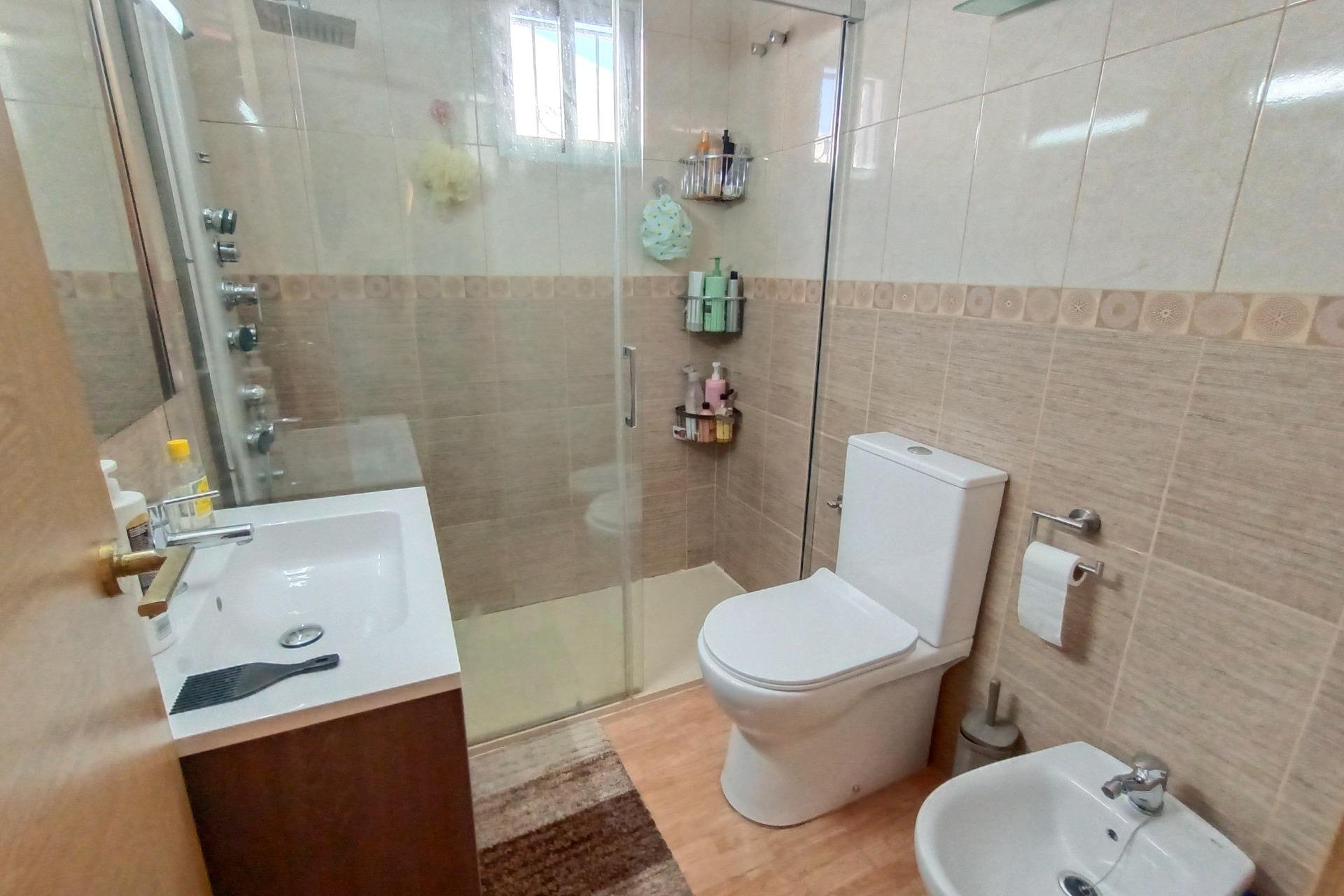 Resale - Apartment / flat -
Torrevieja - Torreblanca