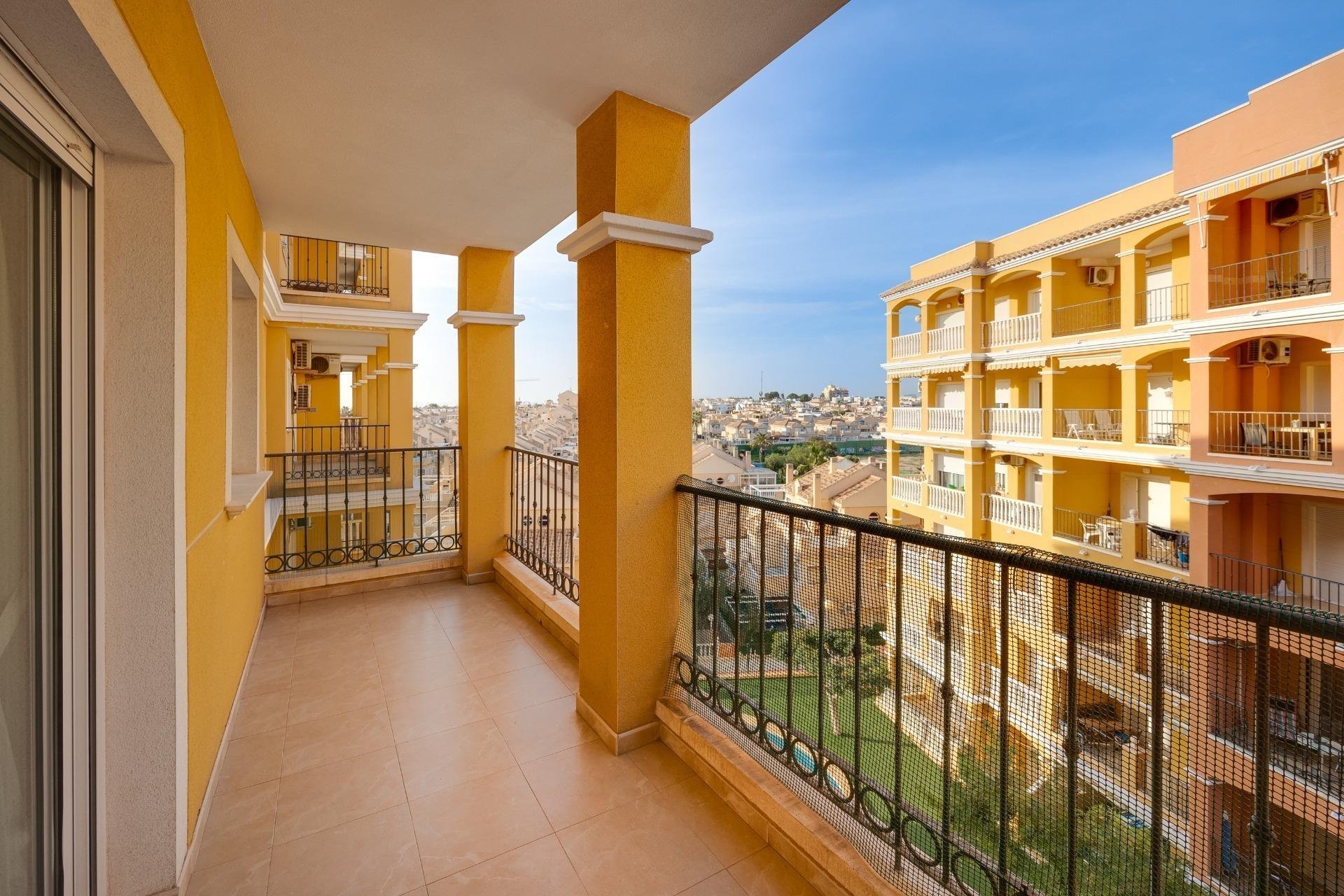 Resale - Apartment / flat -
Torrevieja - Torreblanca