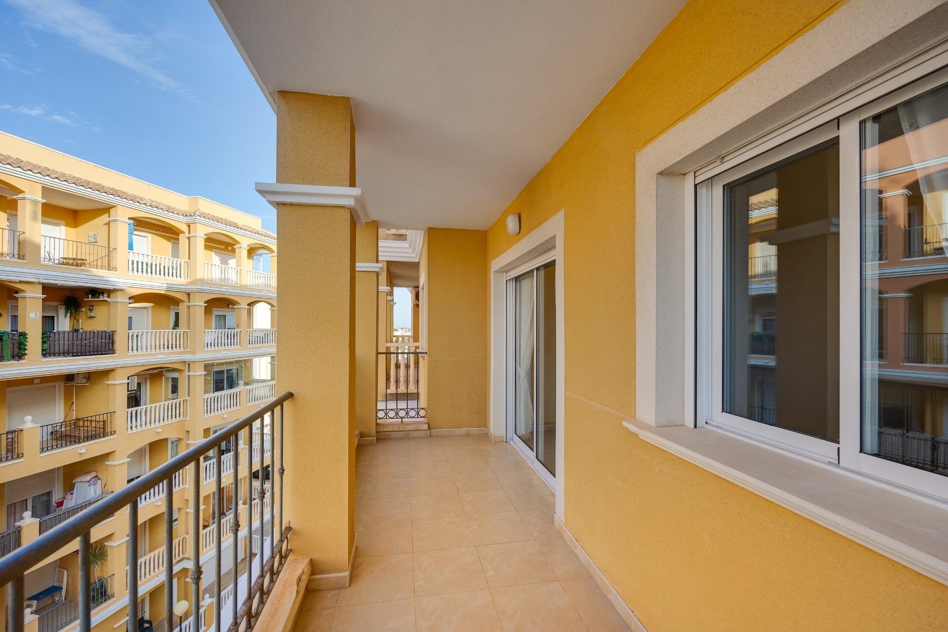 Resale - Apartment / flat -
Torrevieja - Torreblanca