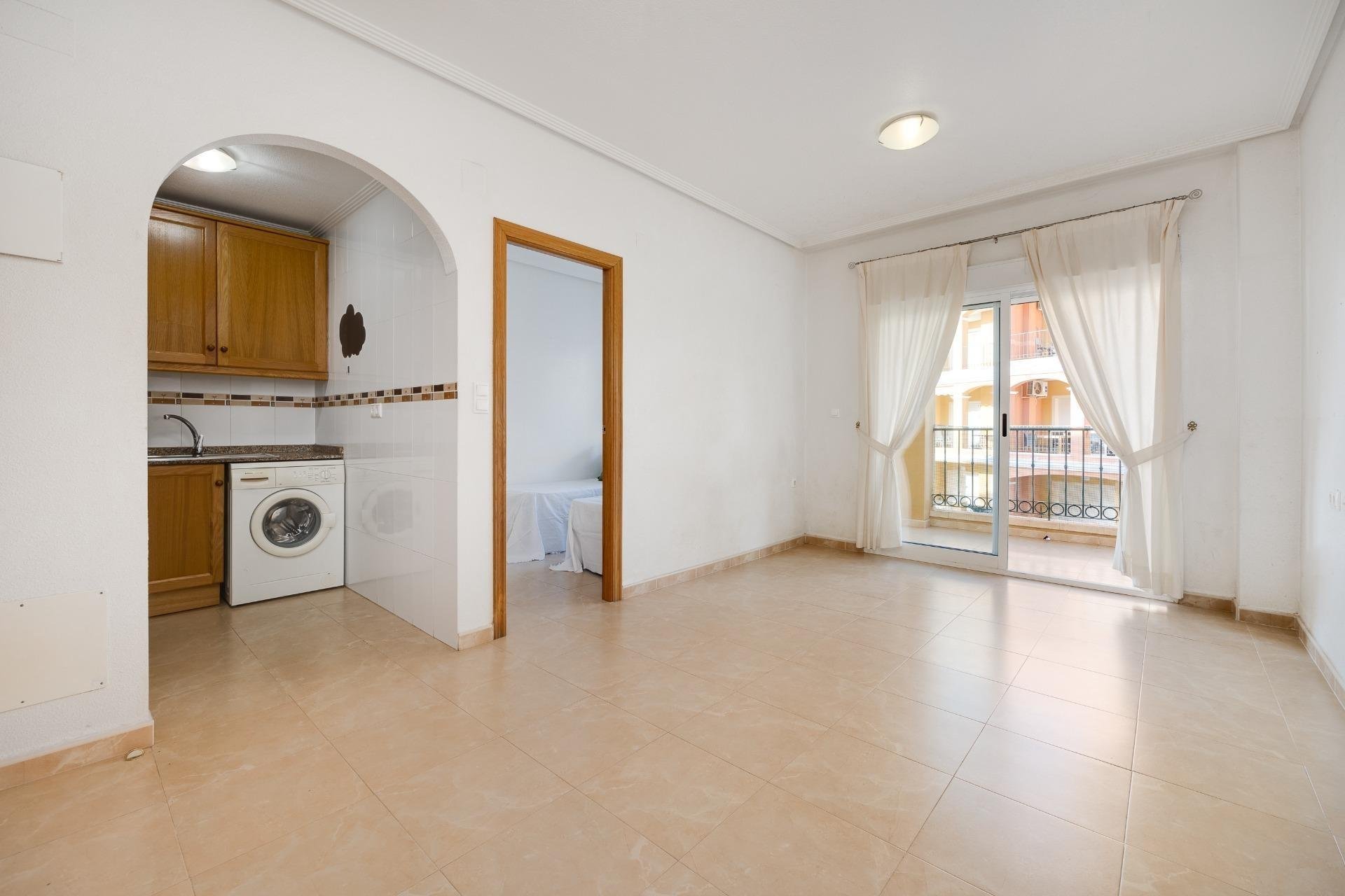 Resale - Apartment / flat -
Torrevieja - Torreblanca