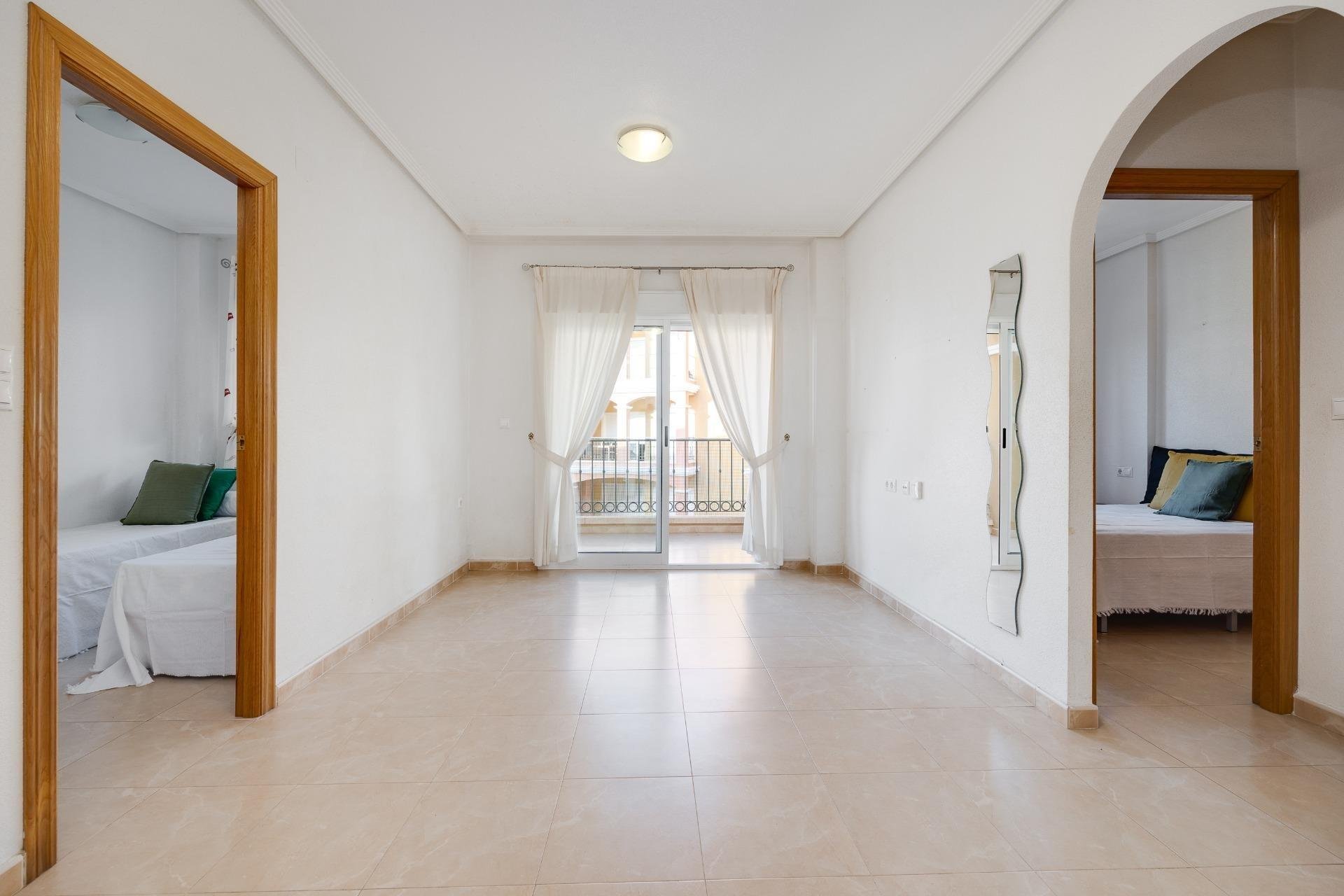 Resale - Apartment / flat -
Torrevieja - Torreblanca