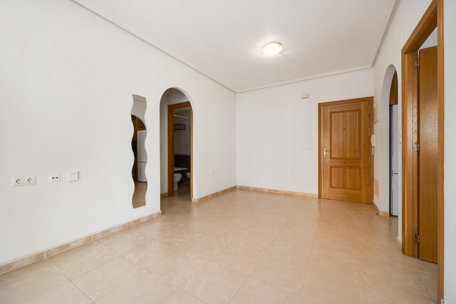 Resale - Apartment / flat -
Torrevieja - Torreblanca