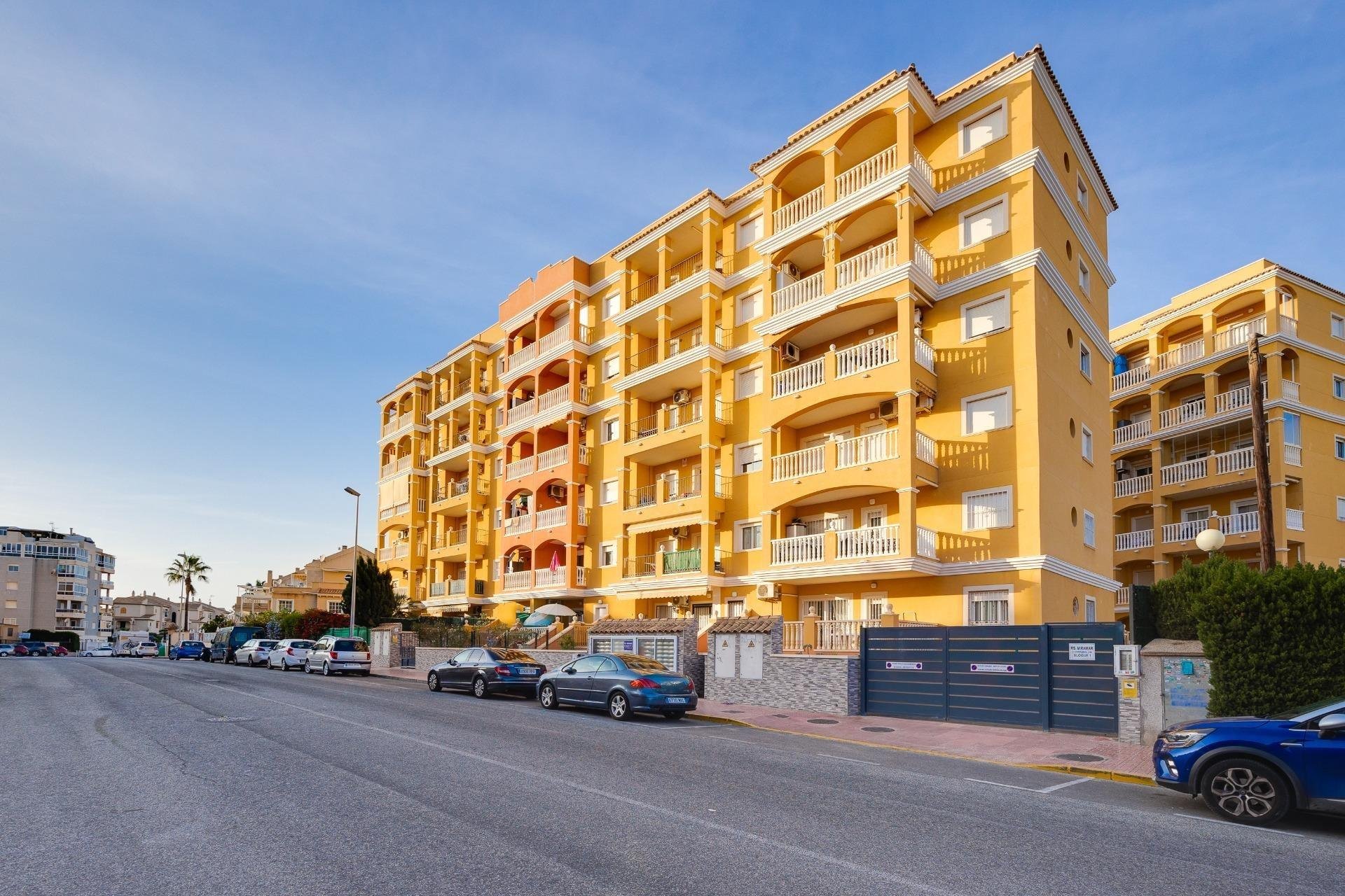 Resale - Apartment / flat -
Torrevieja - Torreblanca