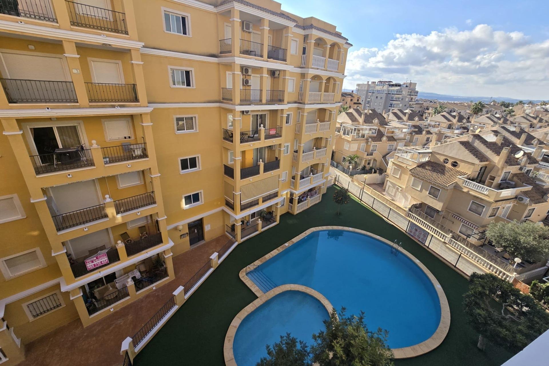 Resale - Apartment / flat -
Torrevieja - Torreblanca