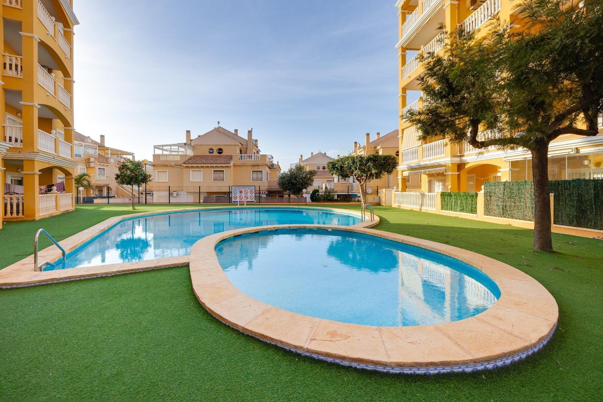 Resale - Apartment / flat -
Torrevieja - Torreblanca