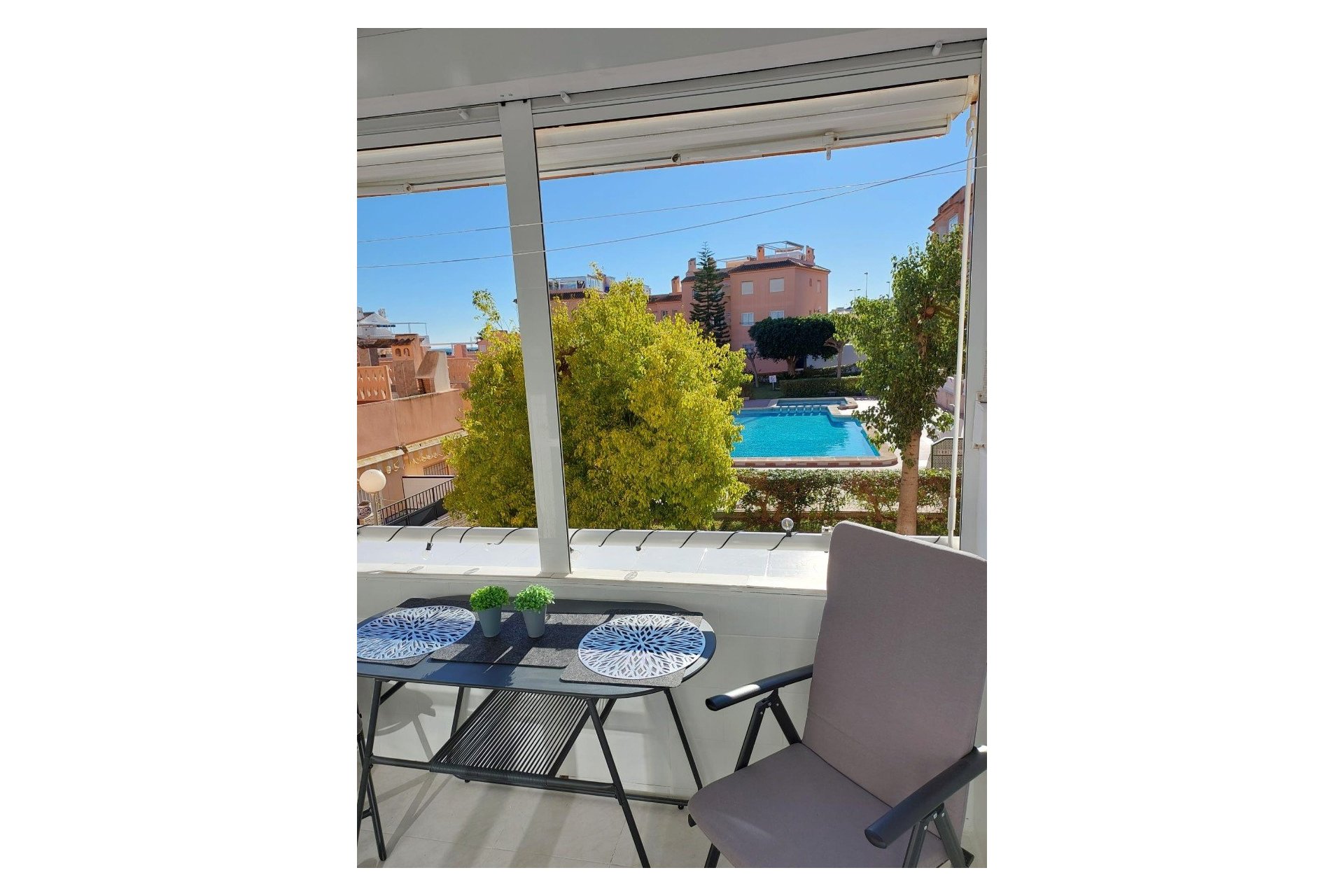 Resale - Apartment / flat -
Torrevieja - Torreblanca