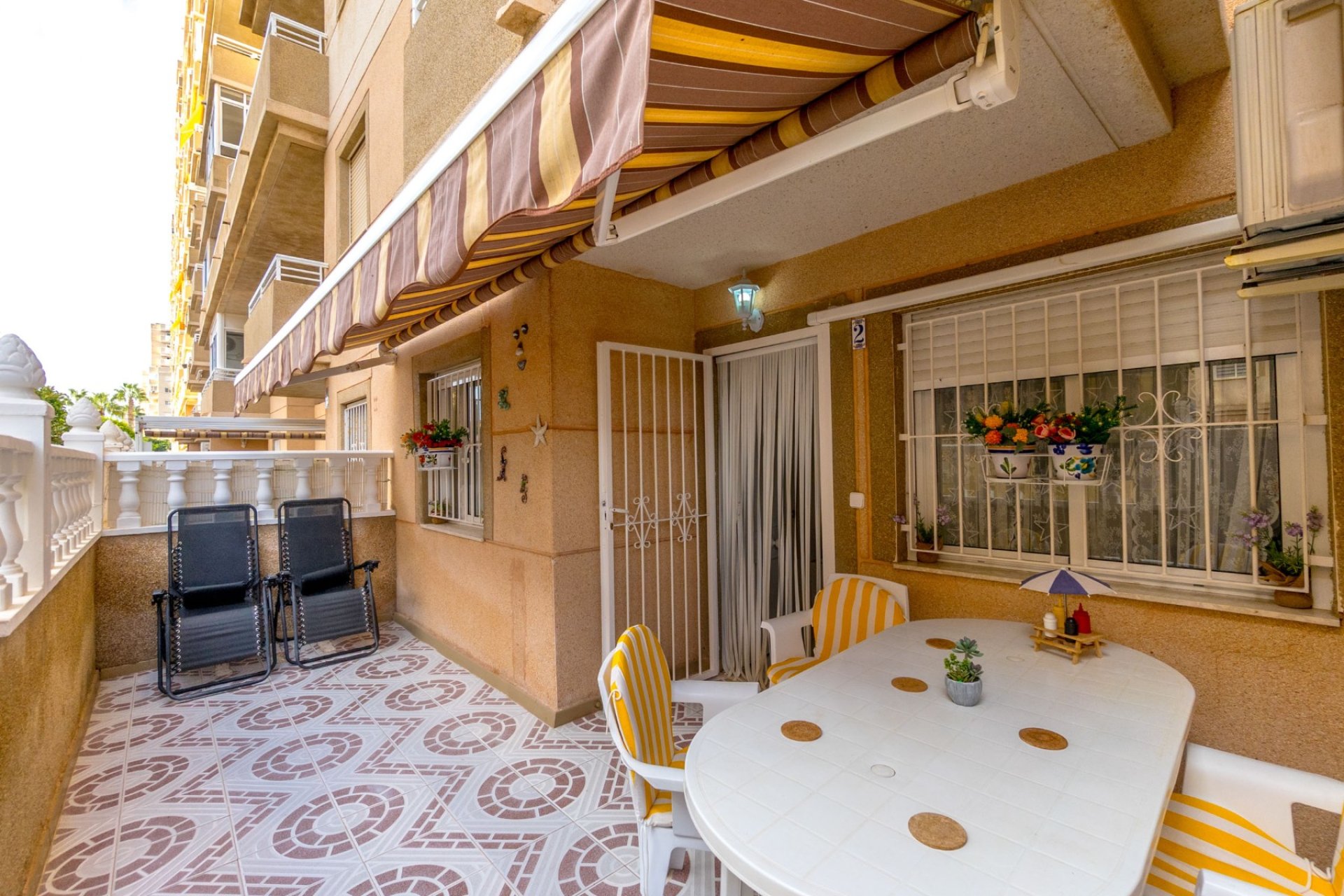 Resale - Apartment / flat -
Torrevieja - Torrevieja - Centre