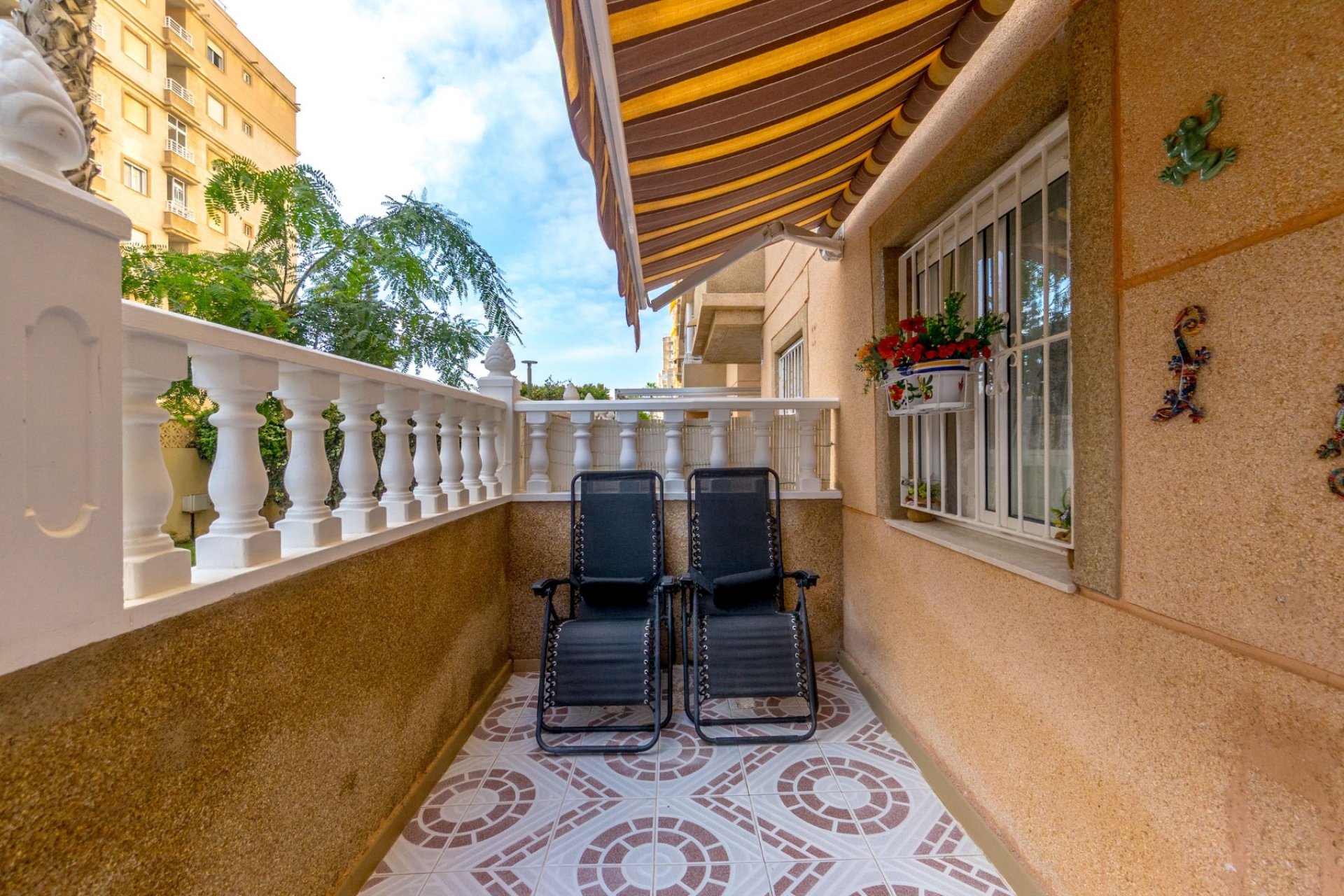 Resale - Apartment / flat -
Torrevieja - Torrevieja - Centre