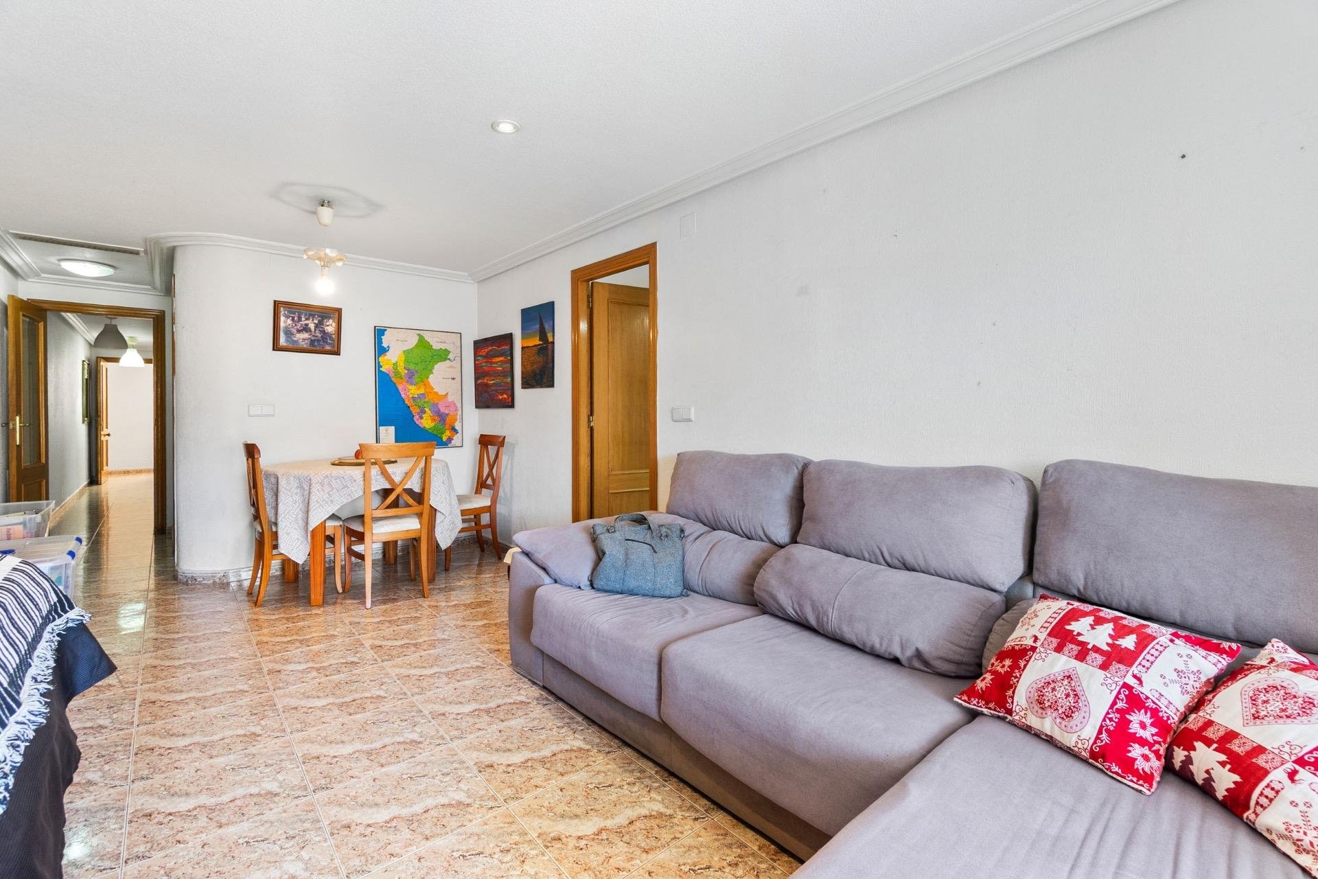 Resale - Apartment / flat -
Torrevieja - Torrevieja - Centre