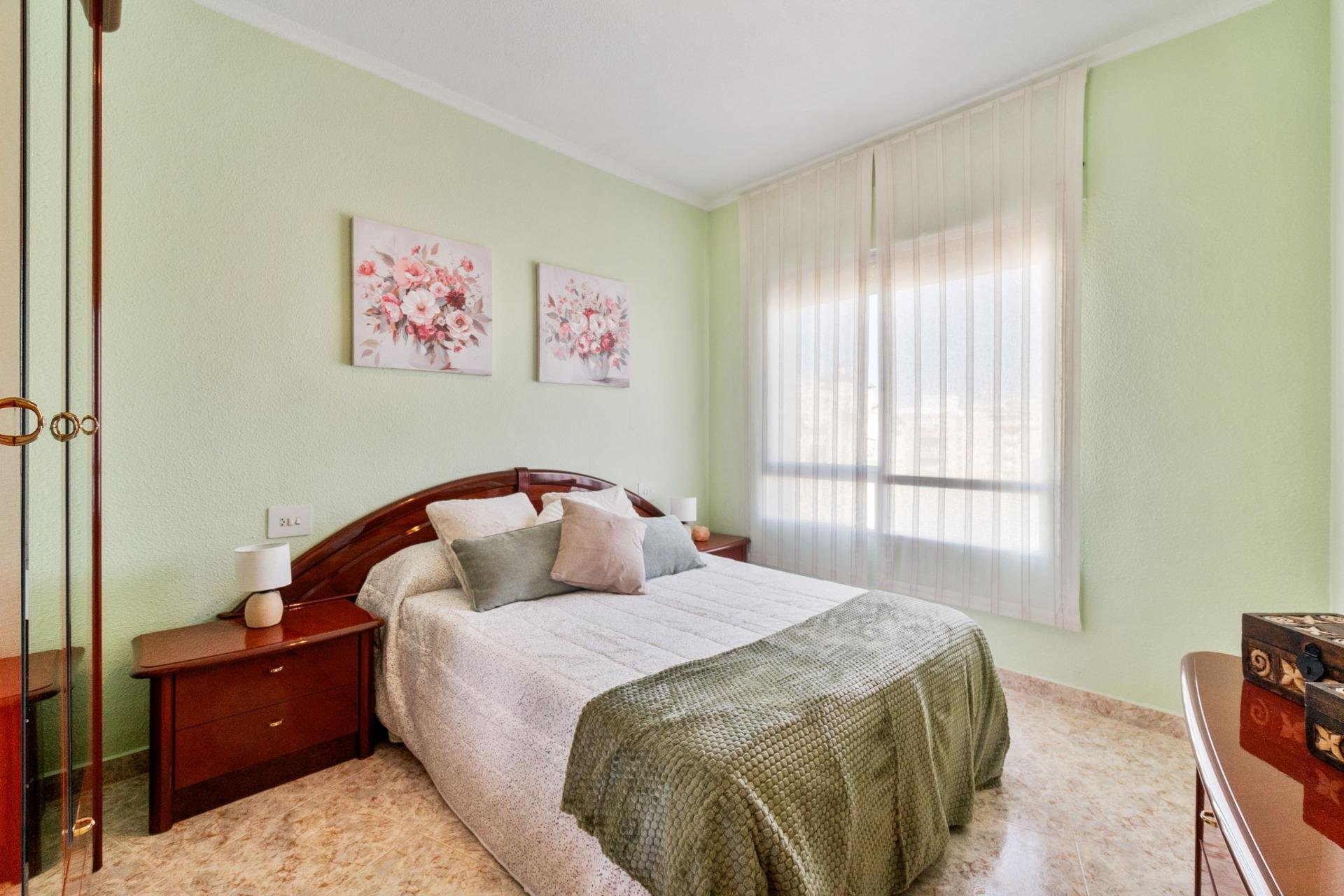Resale - Apartment / flat -
Torrevieja - Torrevieja - Centre