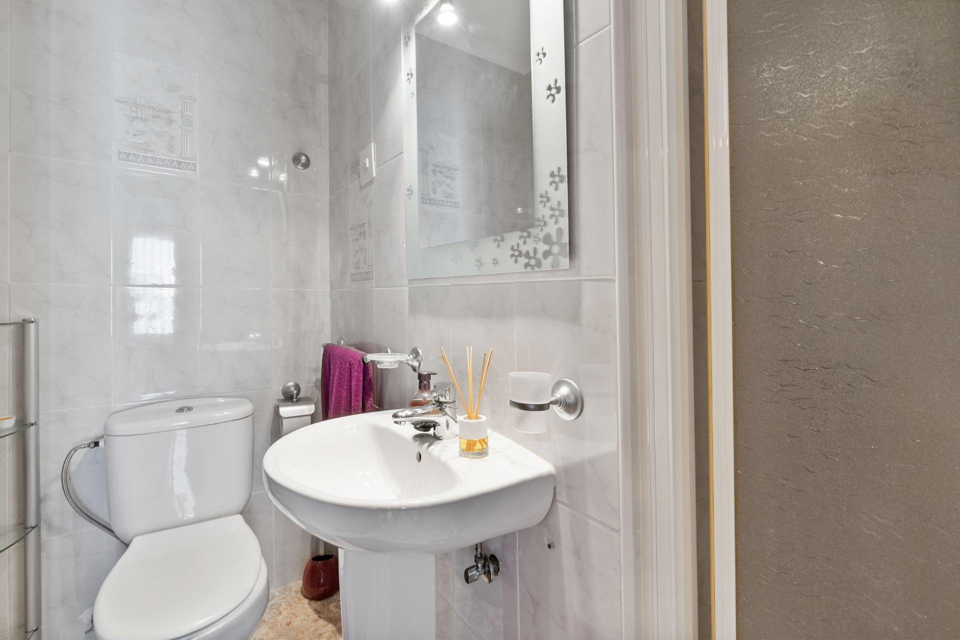 Resale - Apartment / flat -
Torrevieja - Torrevieja - Centre