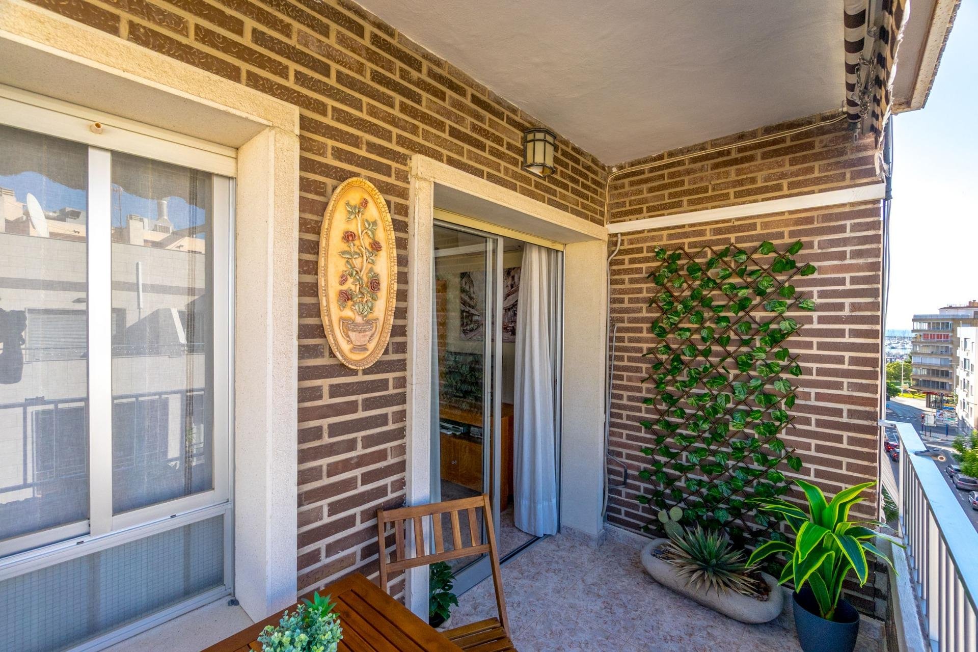 Resale - Apartment / flat -
Torrevieja - Torrevieja - Centre