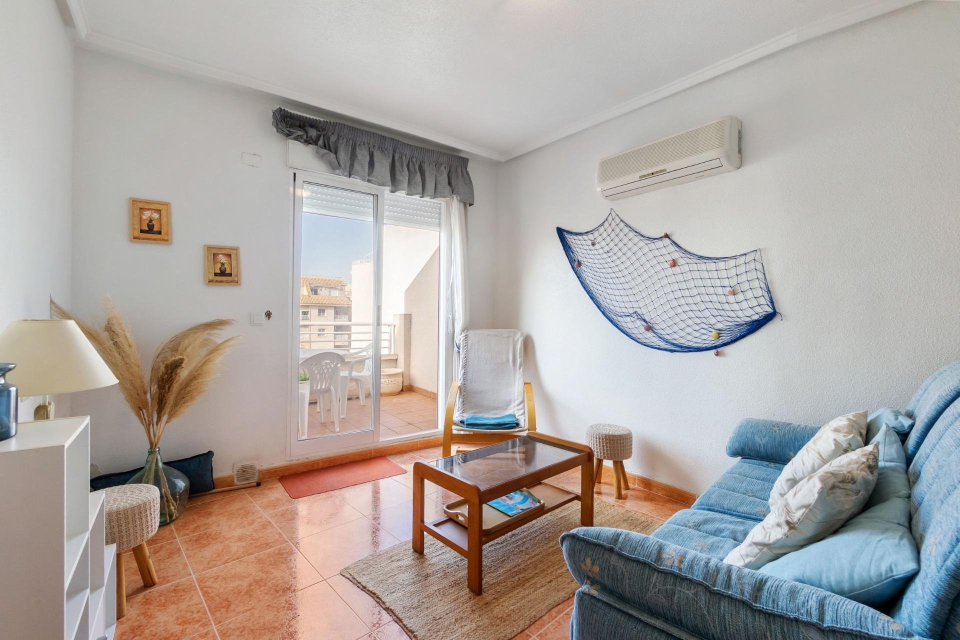 Resale - Apartment / flat -
Torrevieja - Torrevieja - Centre