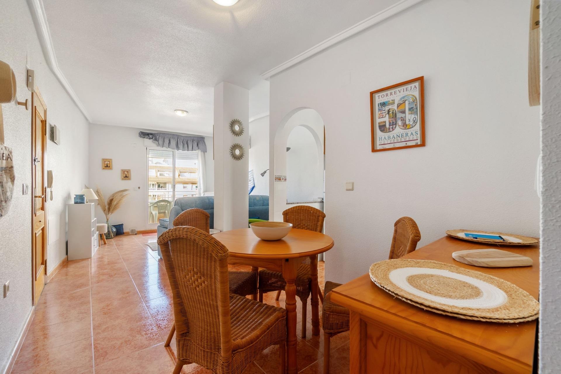 Resale - Apartment / flat -
Torrevieja - Torrevieja - Centre