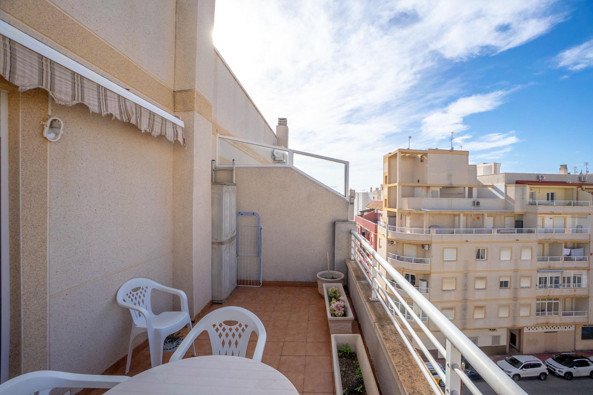 Resale - Apartment / flat -
Torrevieja - Torrevieja - Centre