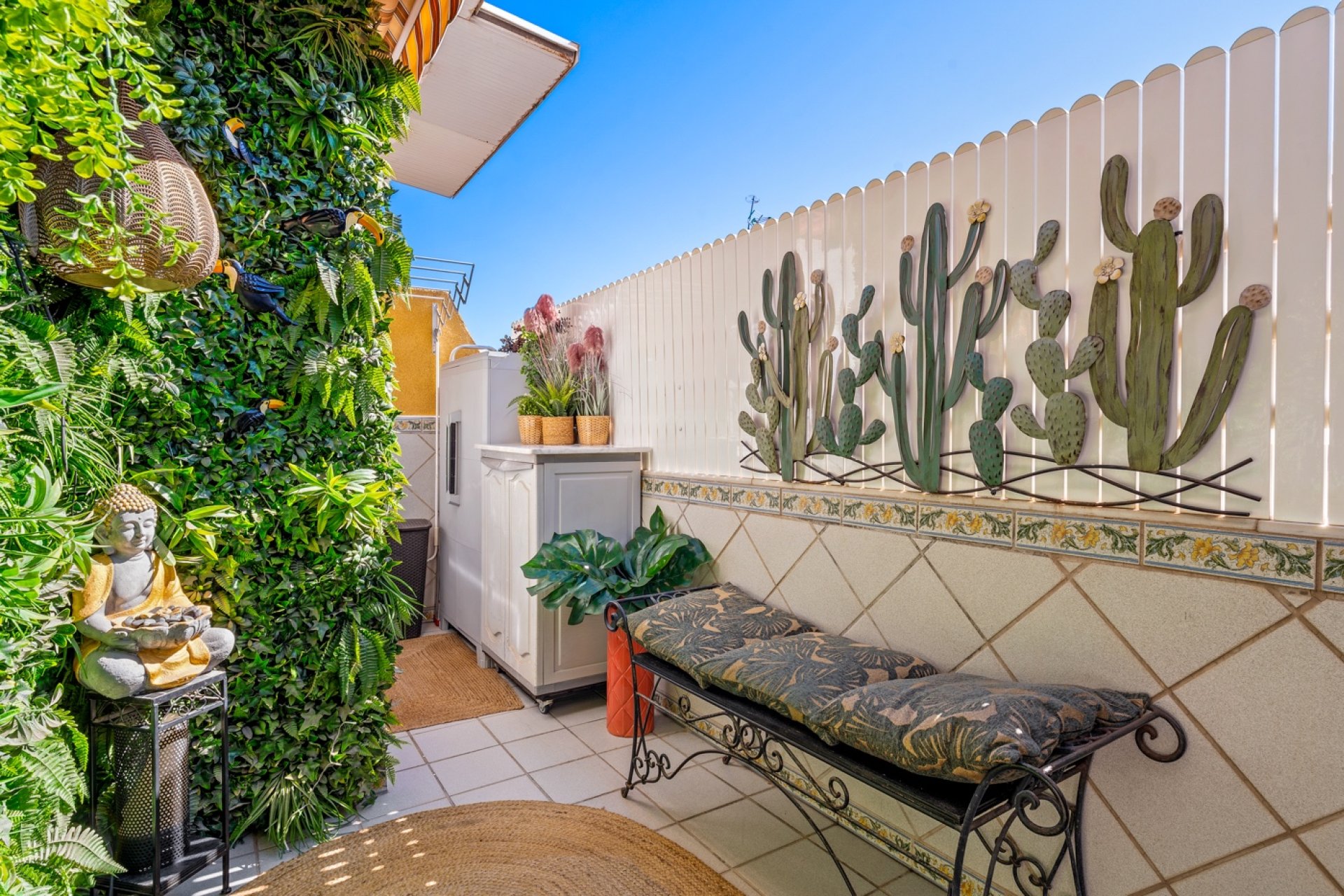 Resale - Apartment / flat -
Torrevieja - Torrevieja - Centre