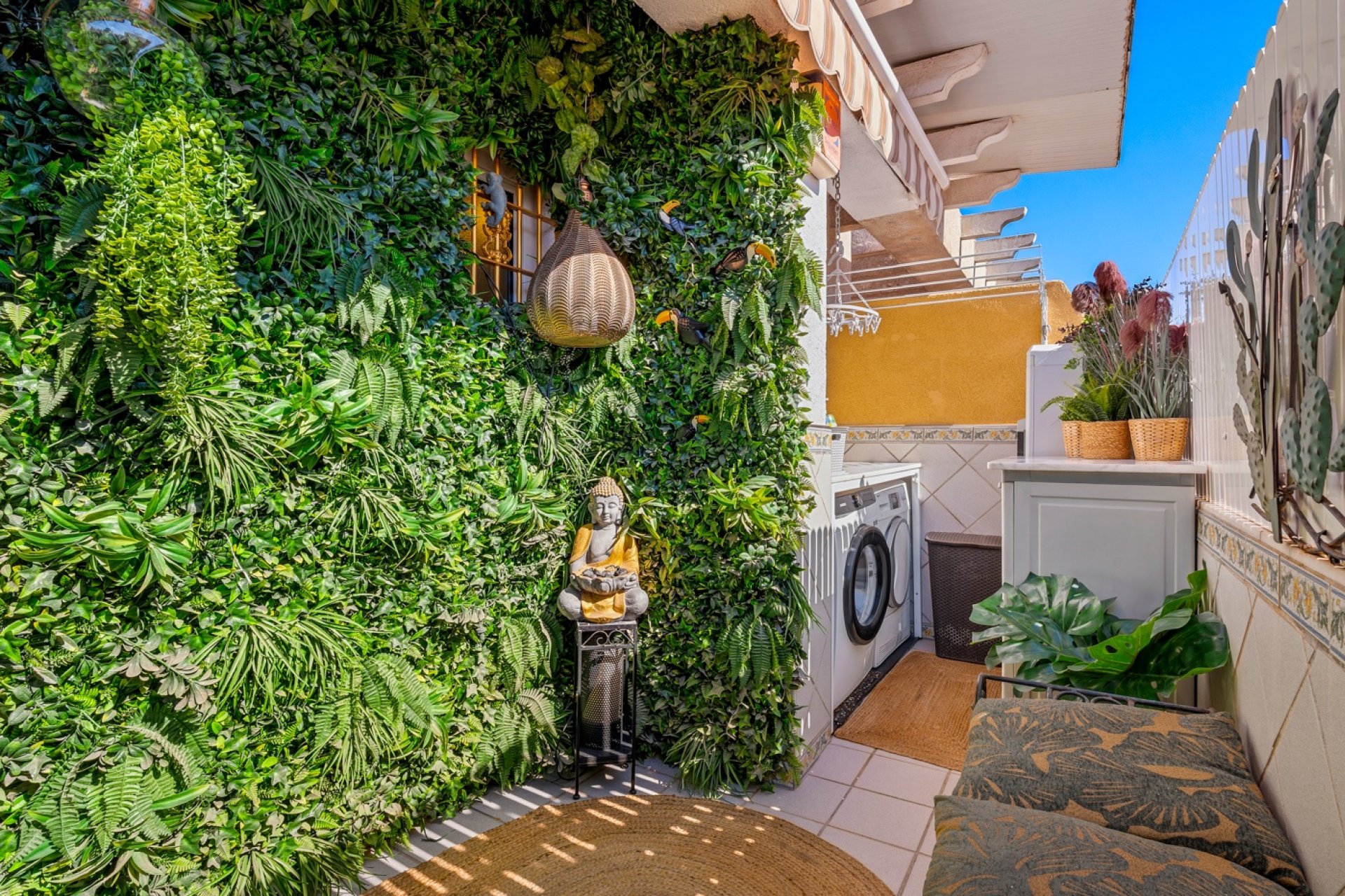 Resale - Apartment / flat -
Torrevieja - Torrevieja - Centre