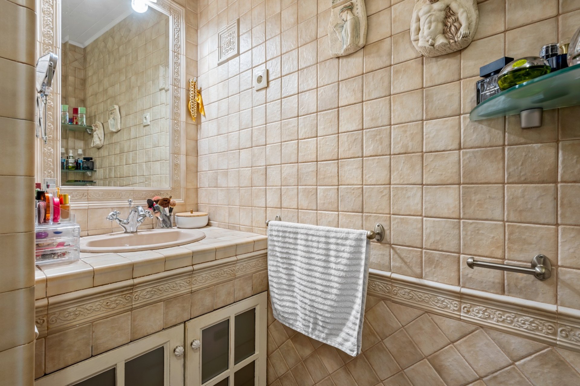 Resale - Apartment / flat -
Torrevieja - Torrevieja - Centre