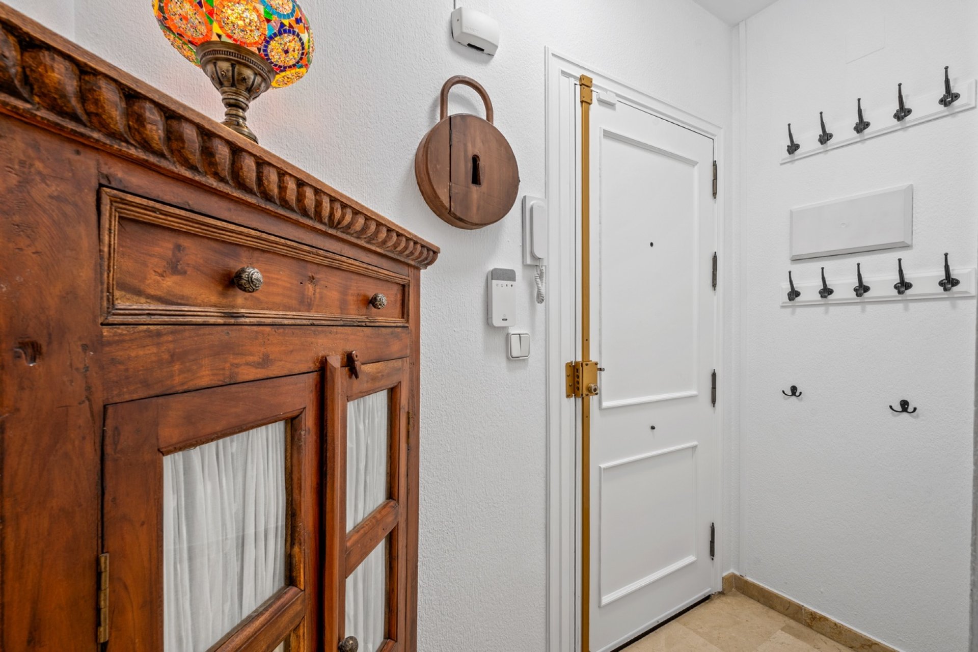 Resale - Apartment / flat -
Torrevieja - Torrevieja - Centre