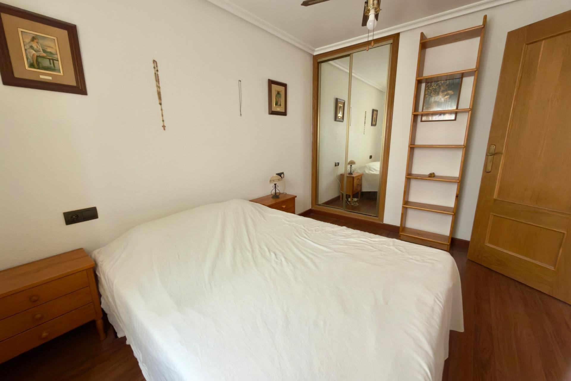 Resale - Apartment / flat -
Torrevieja - Torrevieja - Centre