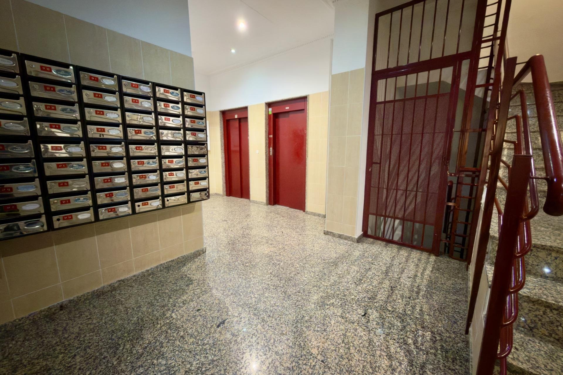 Resale - Apartment / flat -
Torrevieja - Torrevieja - Centre