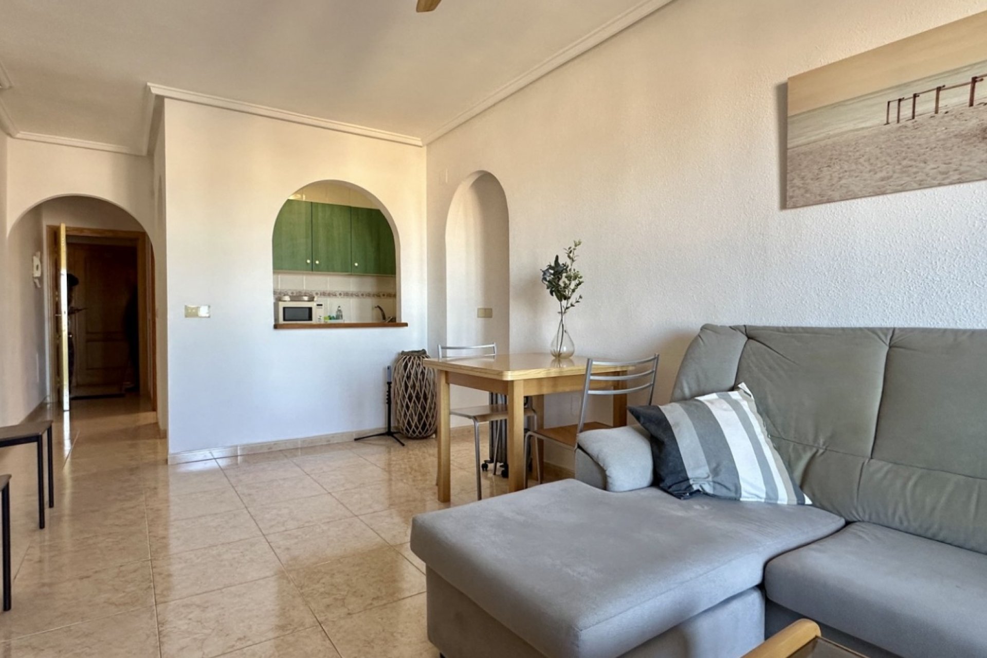 Resale - Apartment / flat -
Torrevieja - Torrevieja - Centre