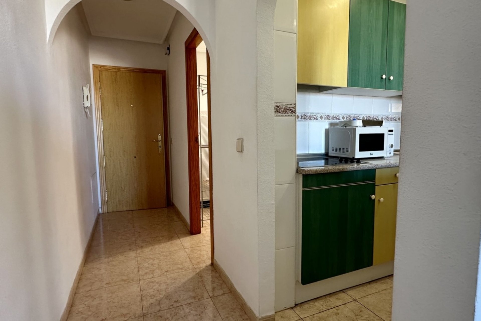 Resale - Apartment / flat -
Torrevieja - Torrevieja - Centre