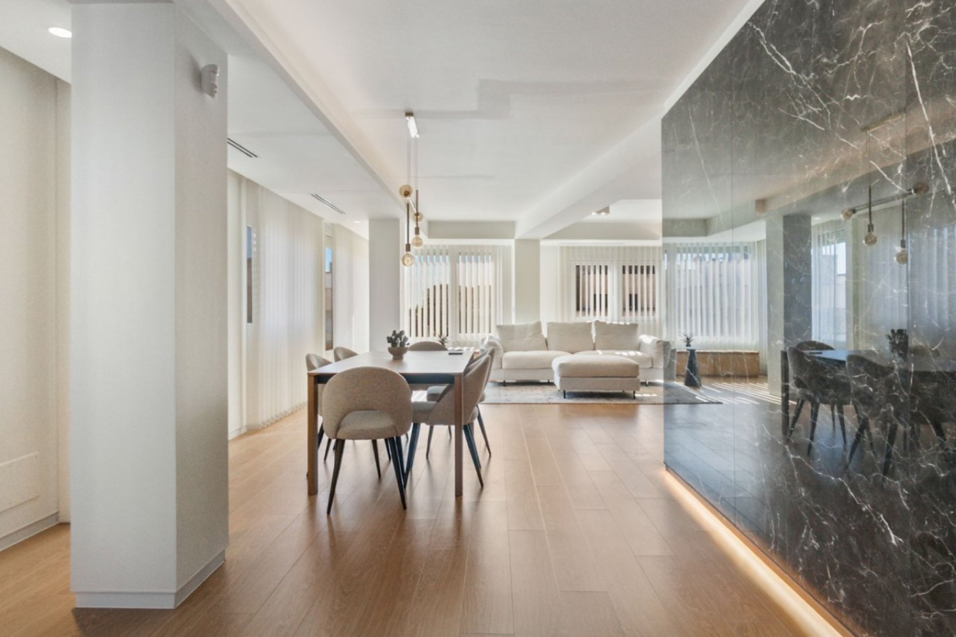 Resale - Apartment / flat -
Torrevieja - Torrevieja - Centre