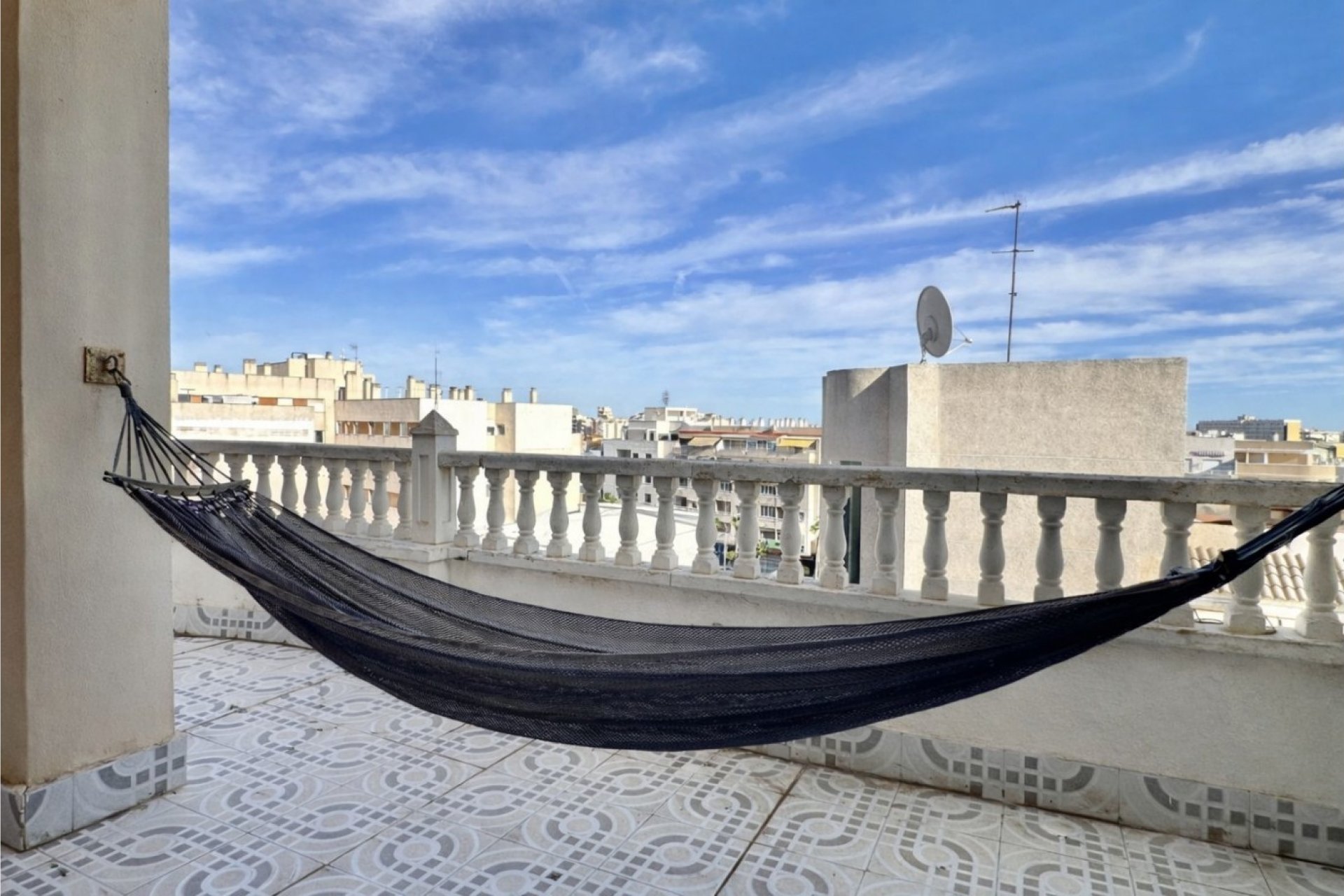 Resale - Apartment / flat -
Torrevieja - Torrevieja - Centre