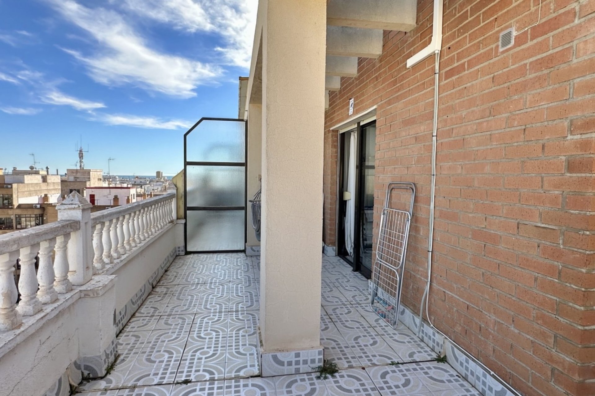 Resale - Apartment / flat -
Torrevieja - Torrevieja - Centre