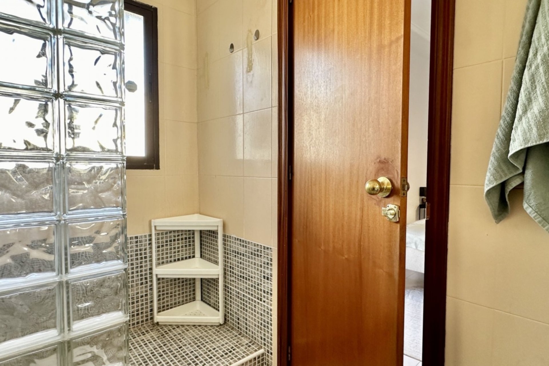 Resale - Apartment / flat -
Torrevieja - Torrevieja - Centre