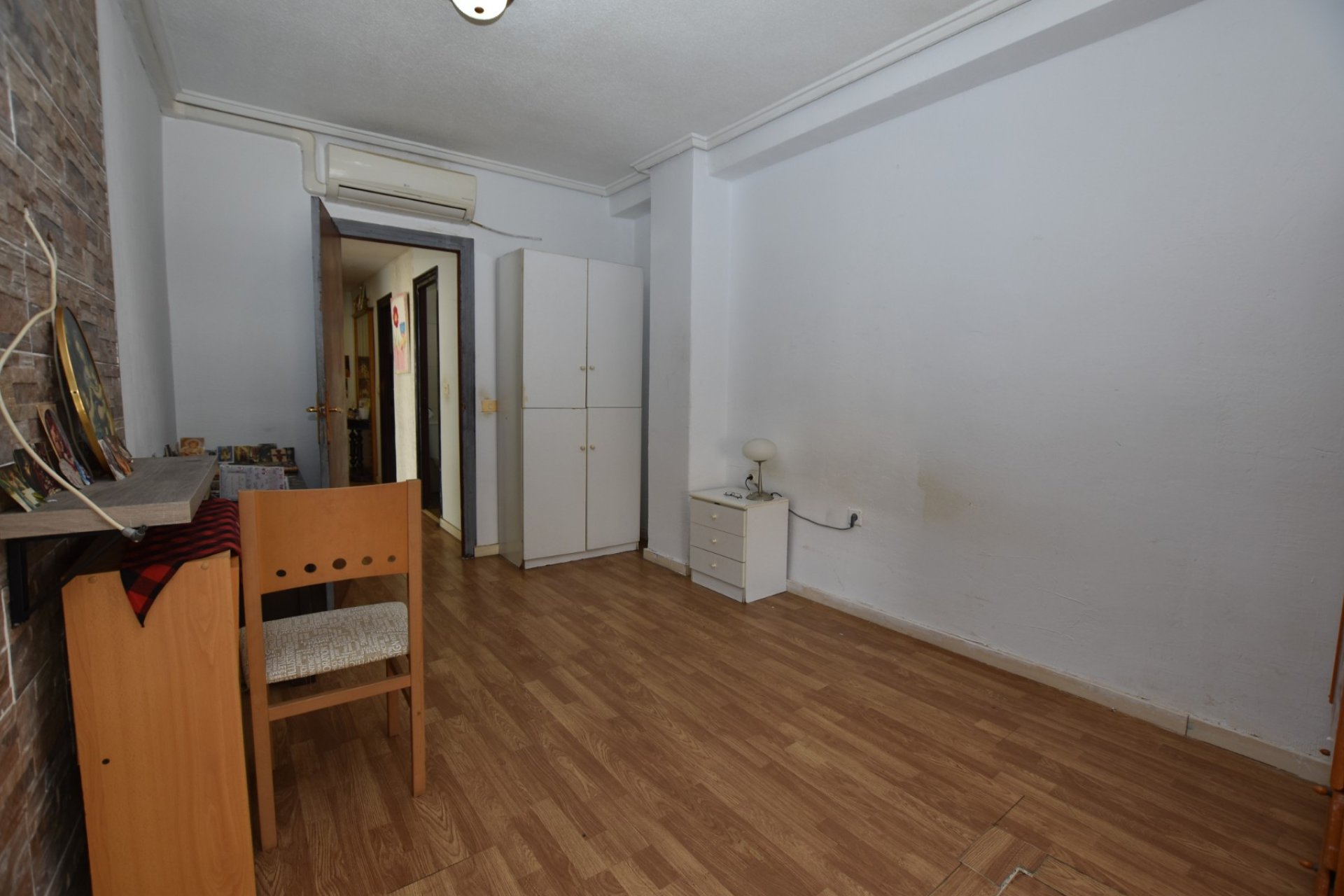 Resale - Apartment / flat -
Torrevieja - Torrevieja - Centre