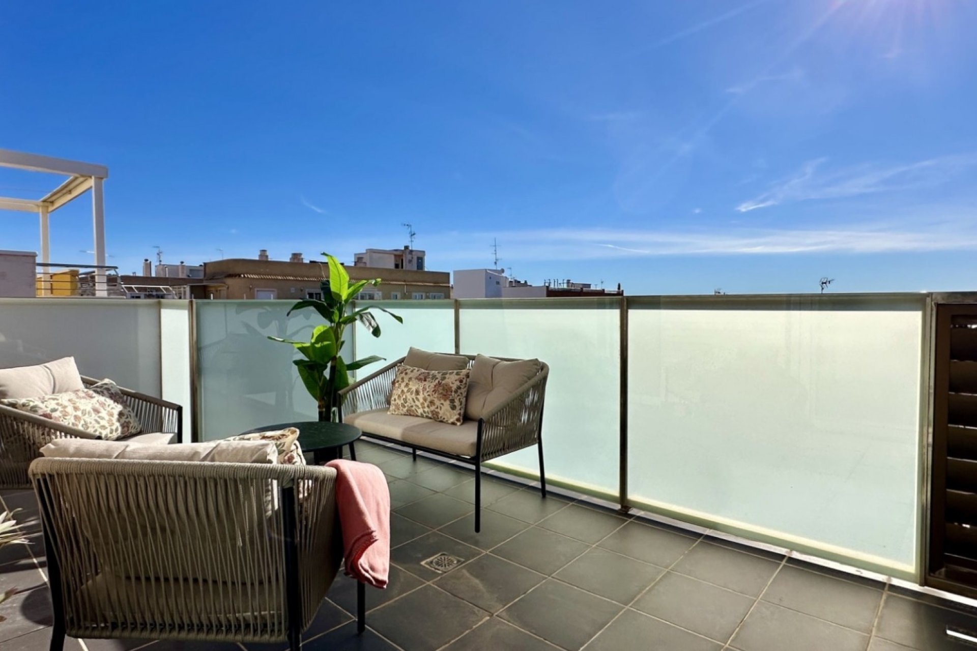 Resale - Apartment / flat -
Torrevieja - Torrevieja - Centre
