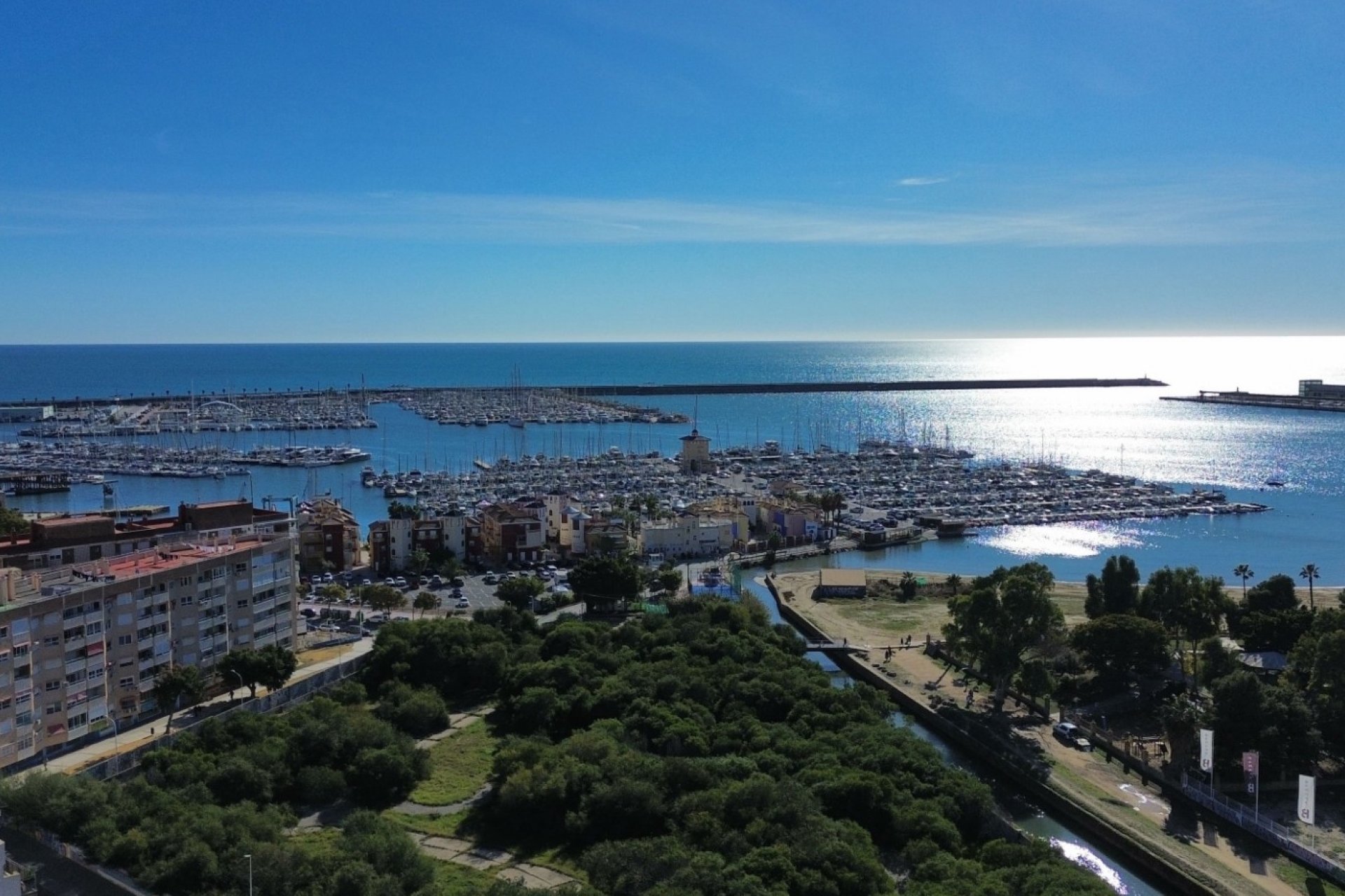 Resale - Apartment / flat -
Torrevieja - Torrevieja - Centre